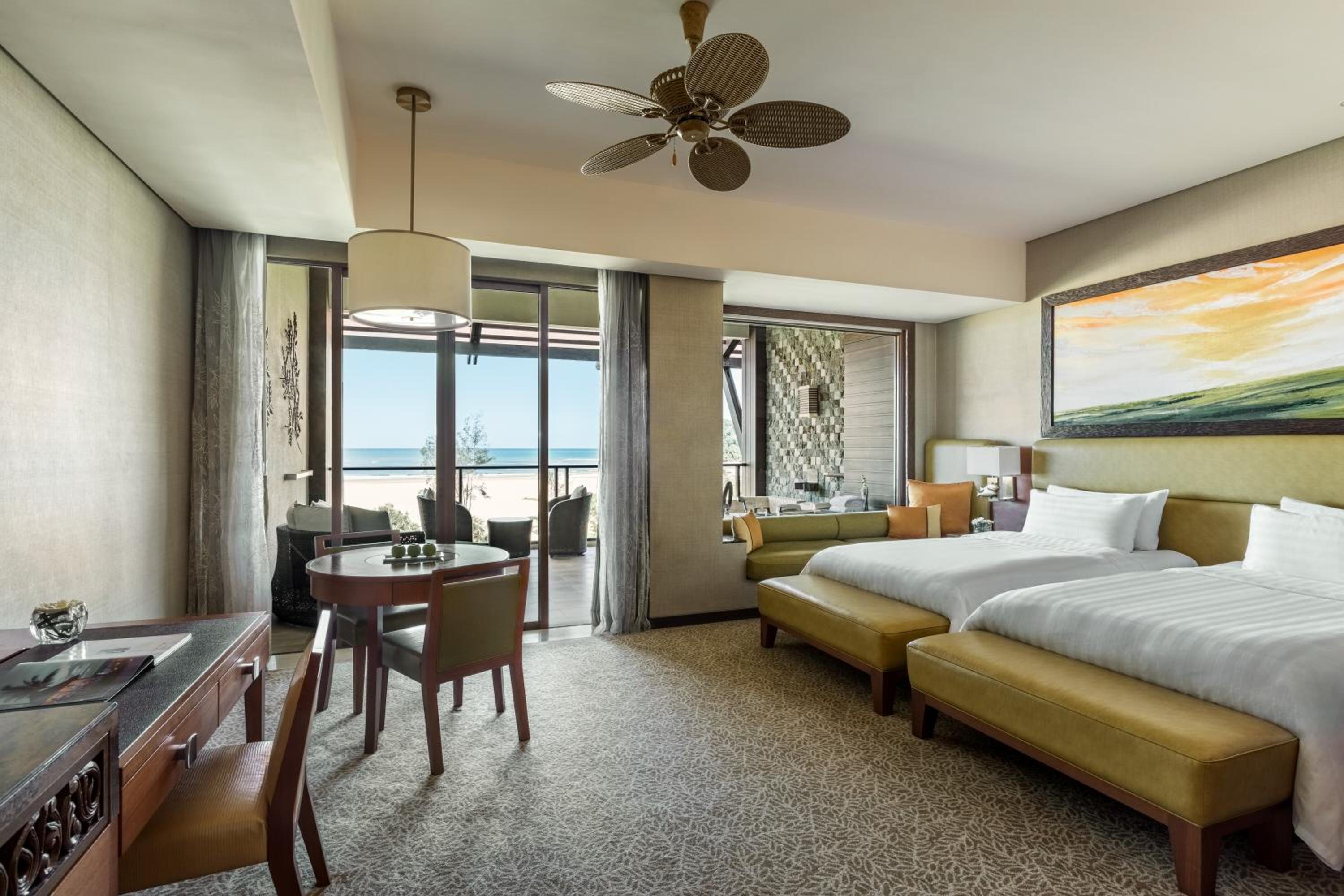 Ocean Wing Junior Suite Sea View Twin Room - Photo 2