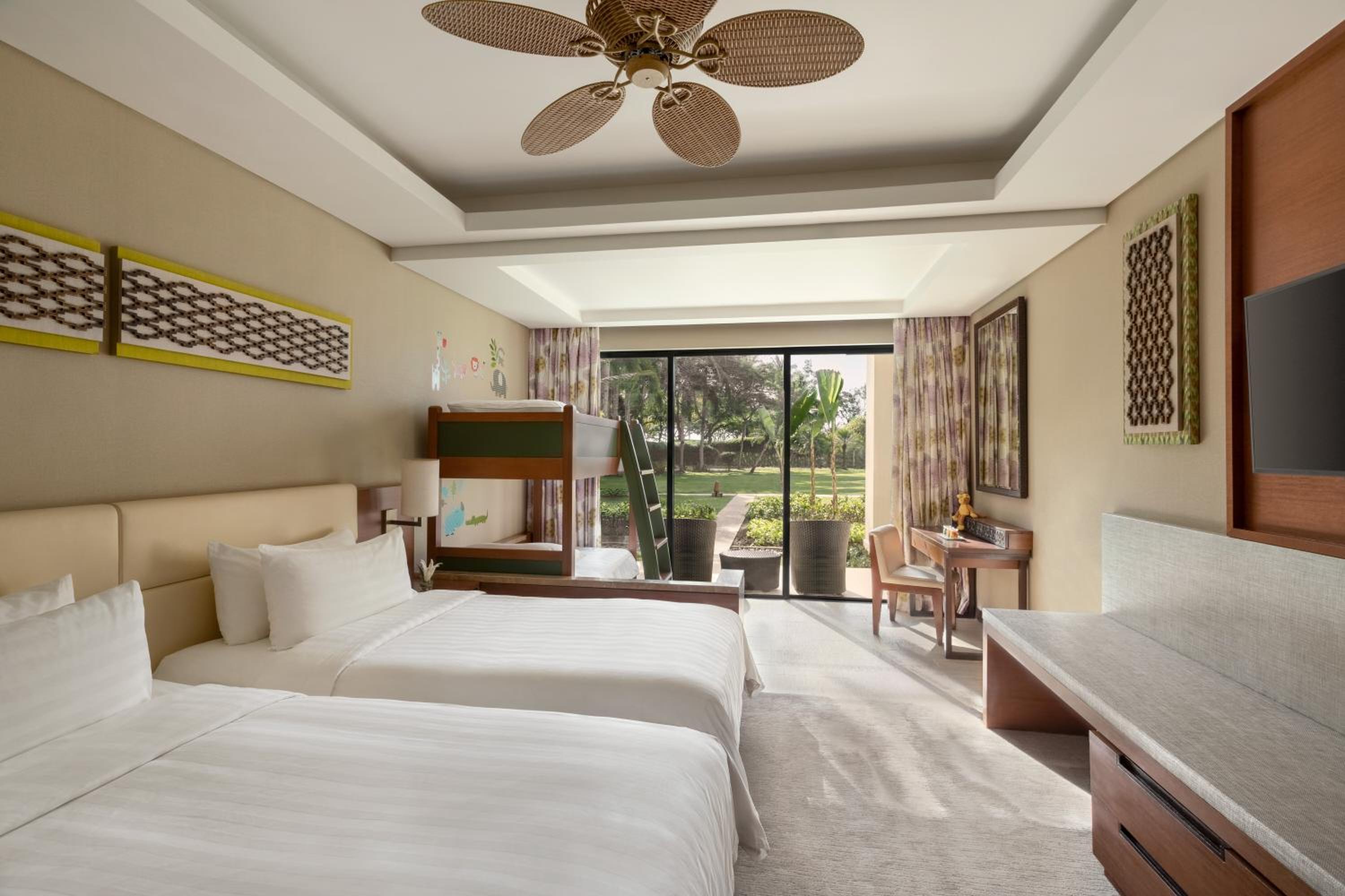 Garden Wing Deluxe Family Room