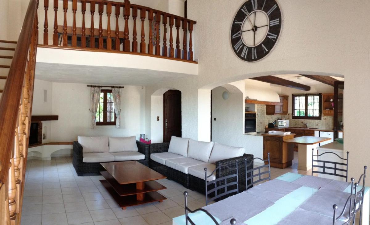 Three-Bedroom Holiday Home  photo 1