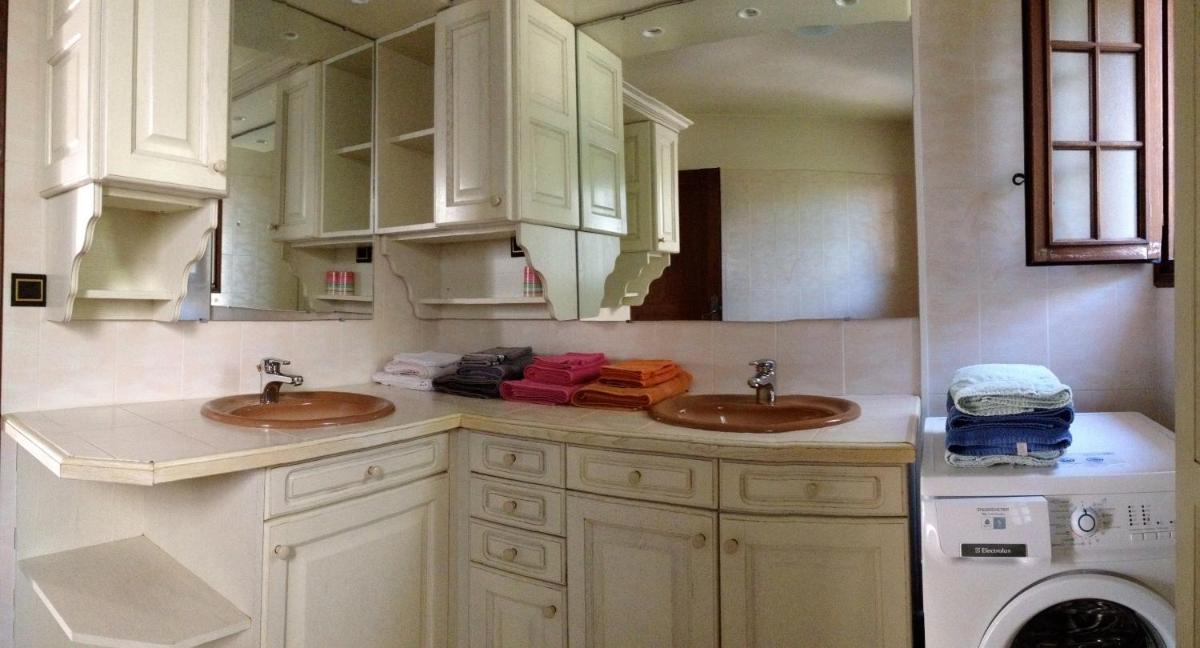 Three-Bedroom Holiday Home  photo 2