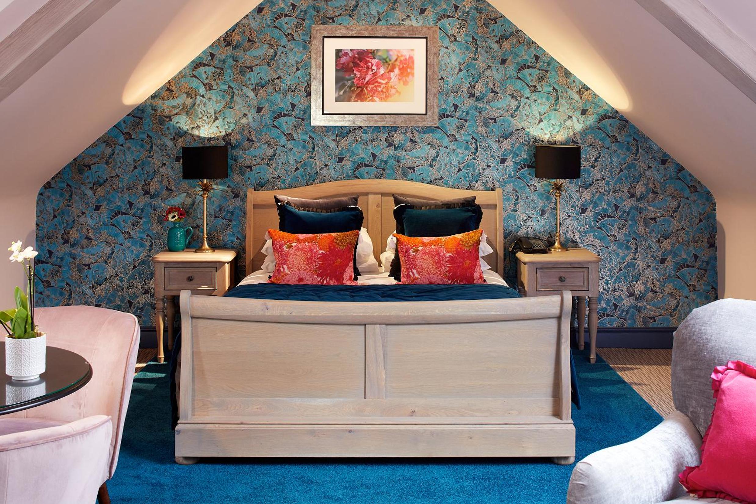 Signature Suite - Photo 1