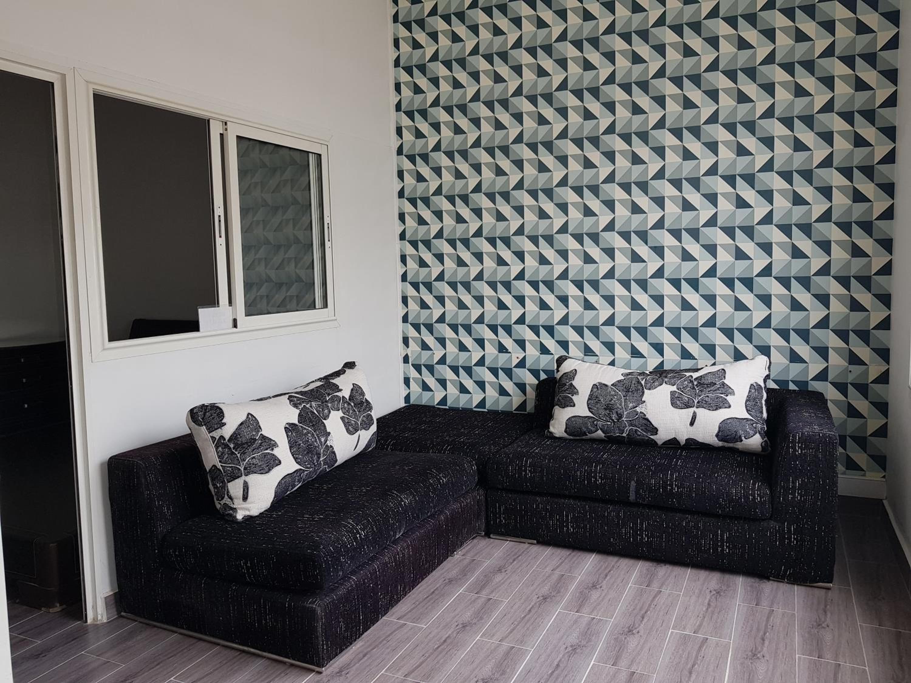 One-Bedroom Apartment - Photo 7