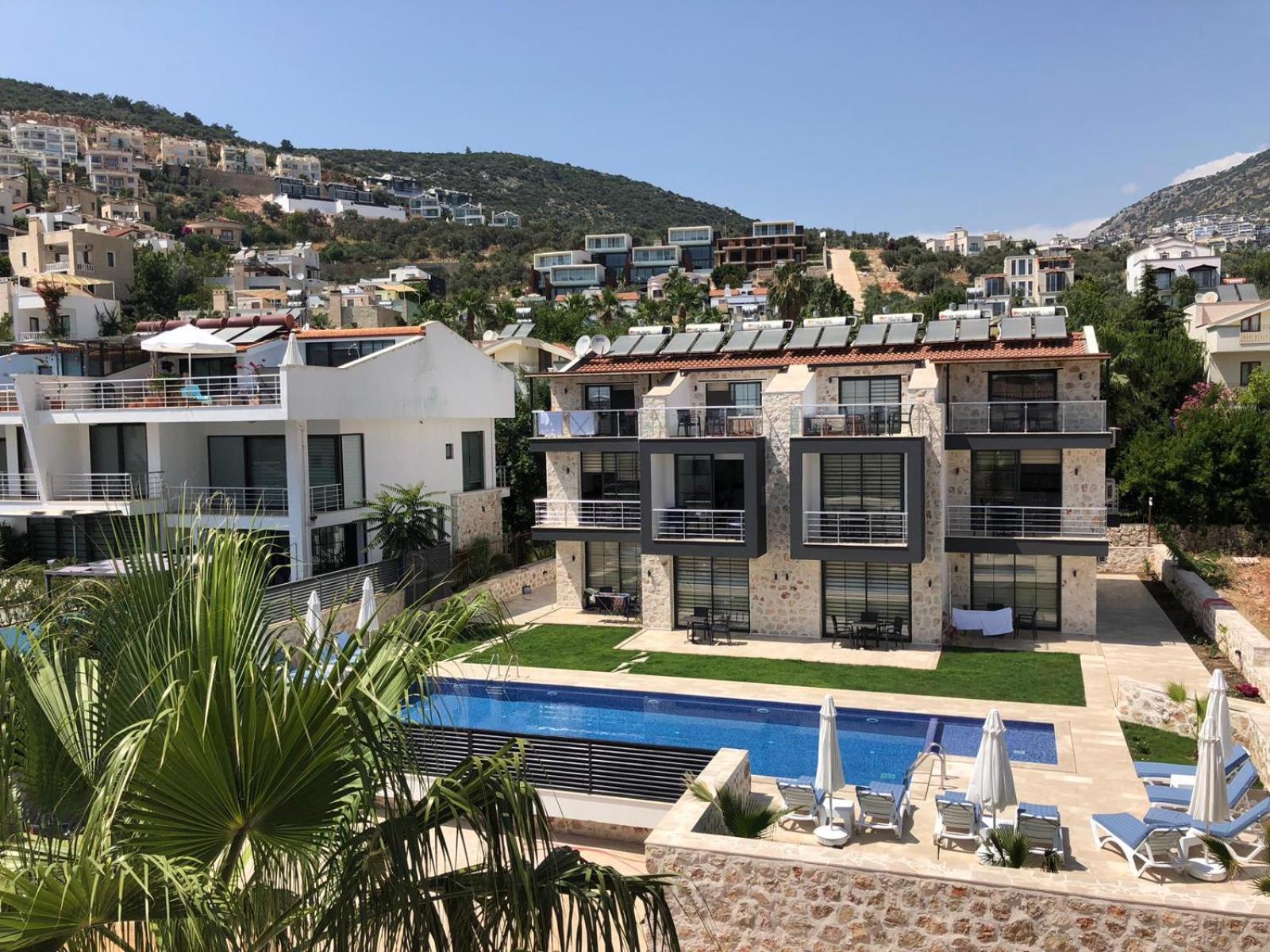 Apartment with Pool View  photo 2