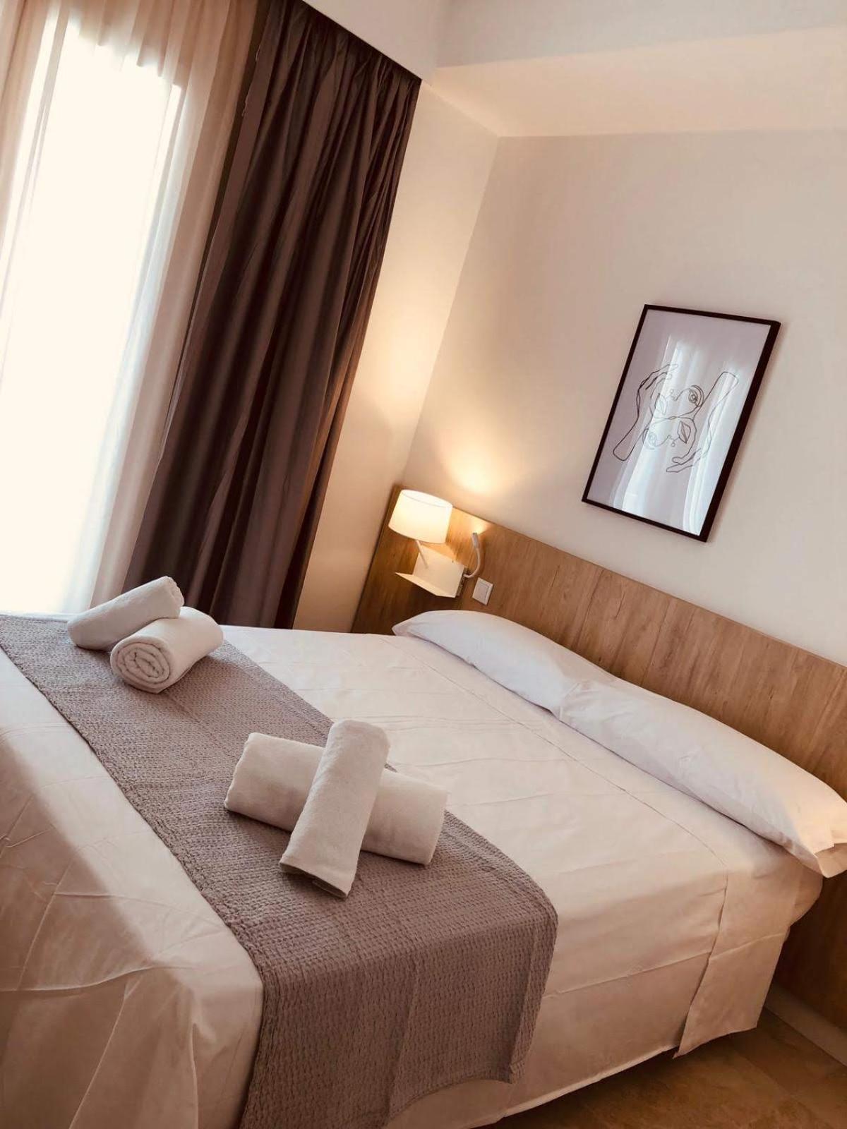 Double Room - Photo 3