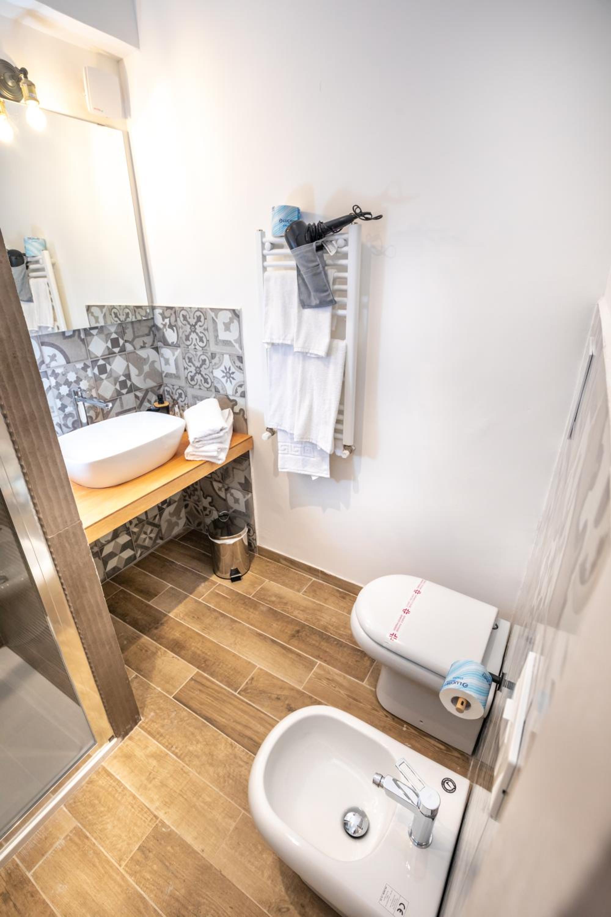 Deluxe Double Room - Photo 6