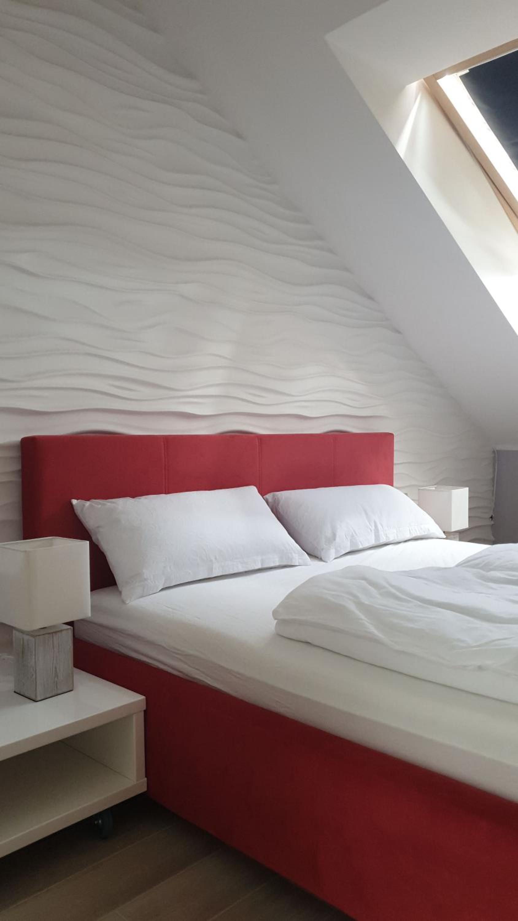 Deluxe Double Room with Shower - Photo 6