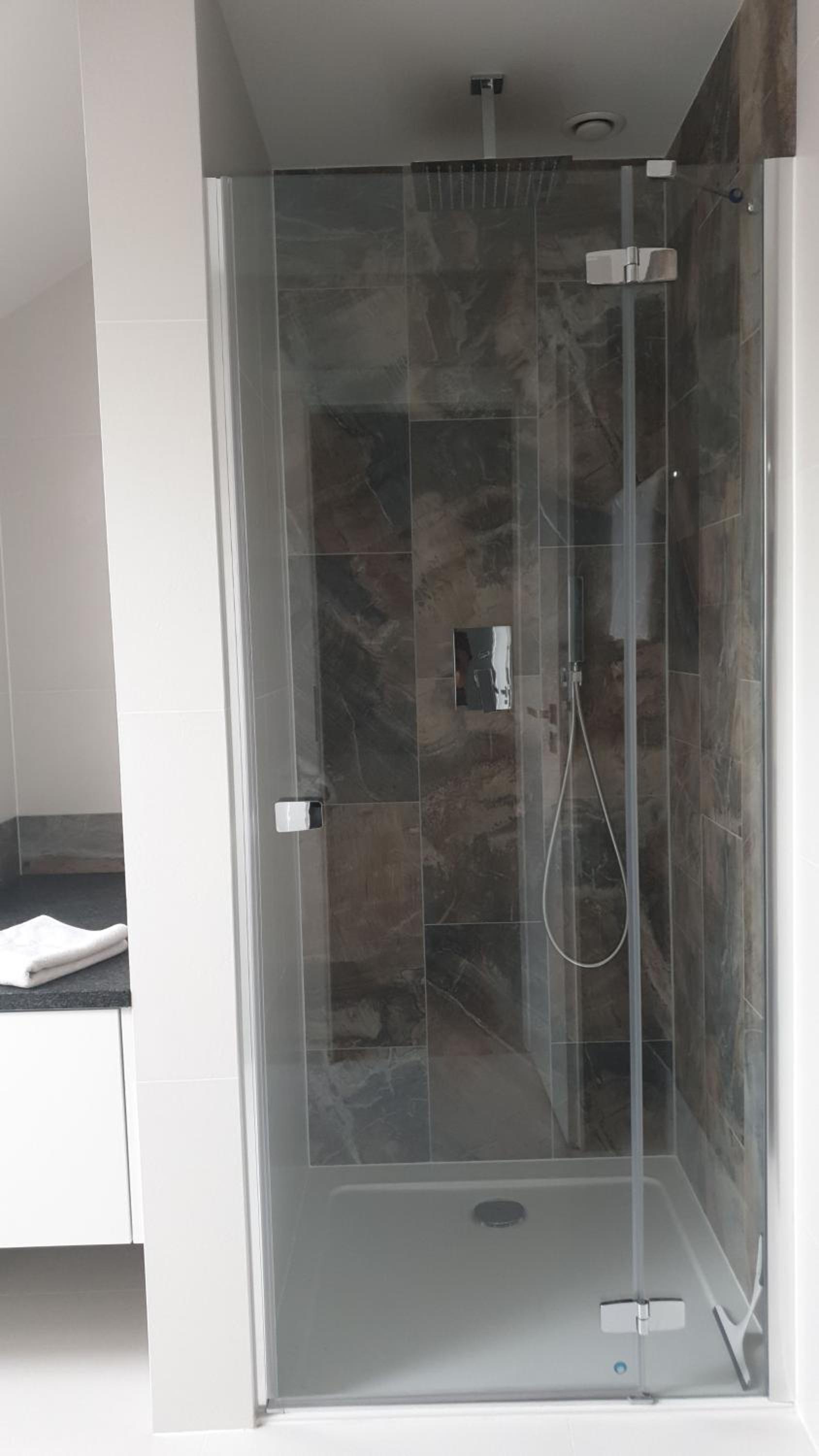 Deluxe Double Room with Shower - Photo 8