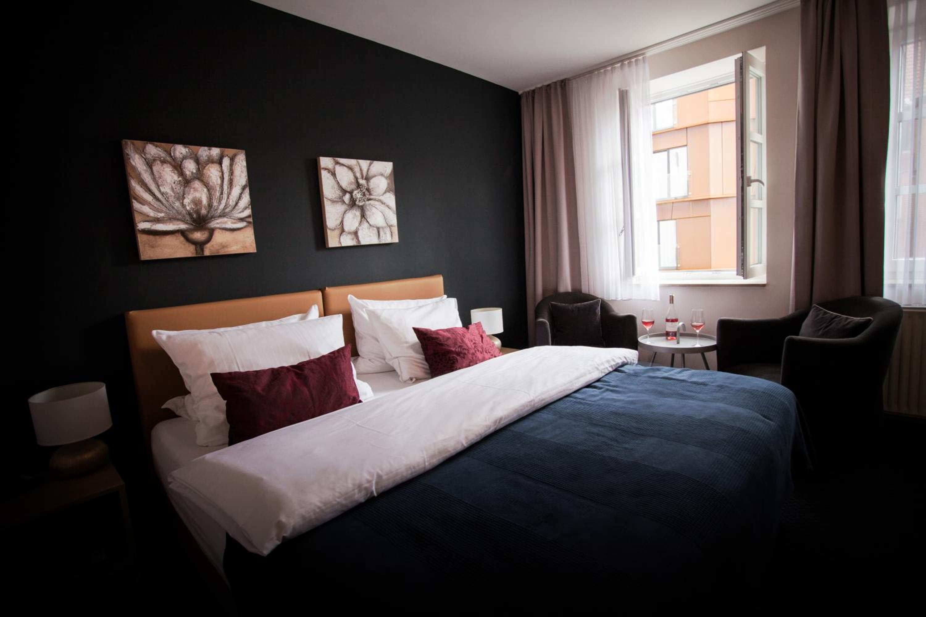 Standard Double Room photo 3