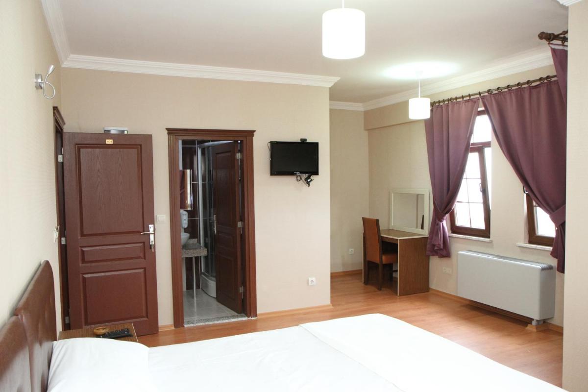 Standard Double or Twin Room photo 3