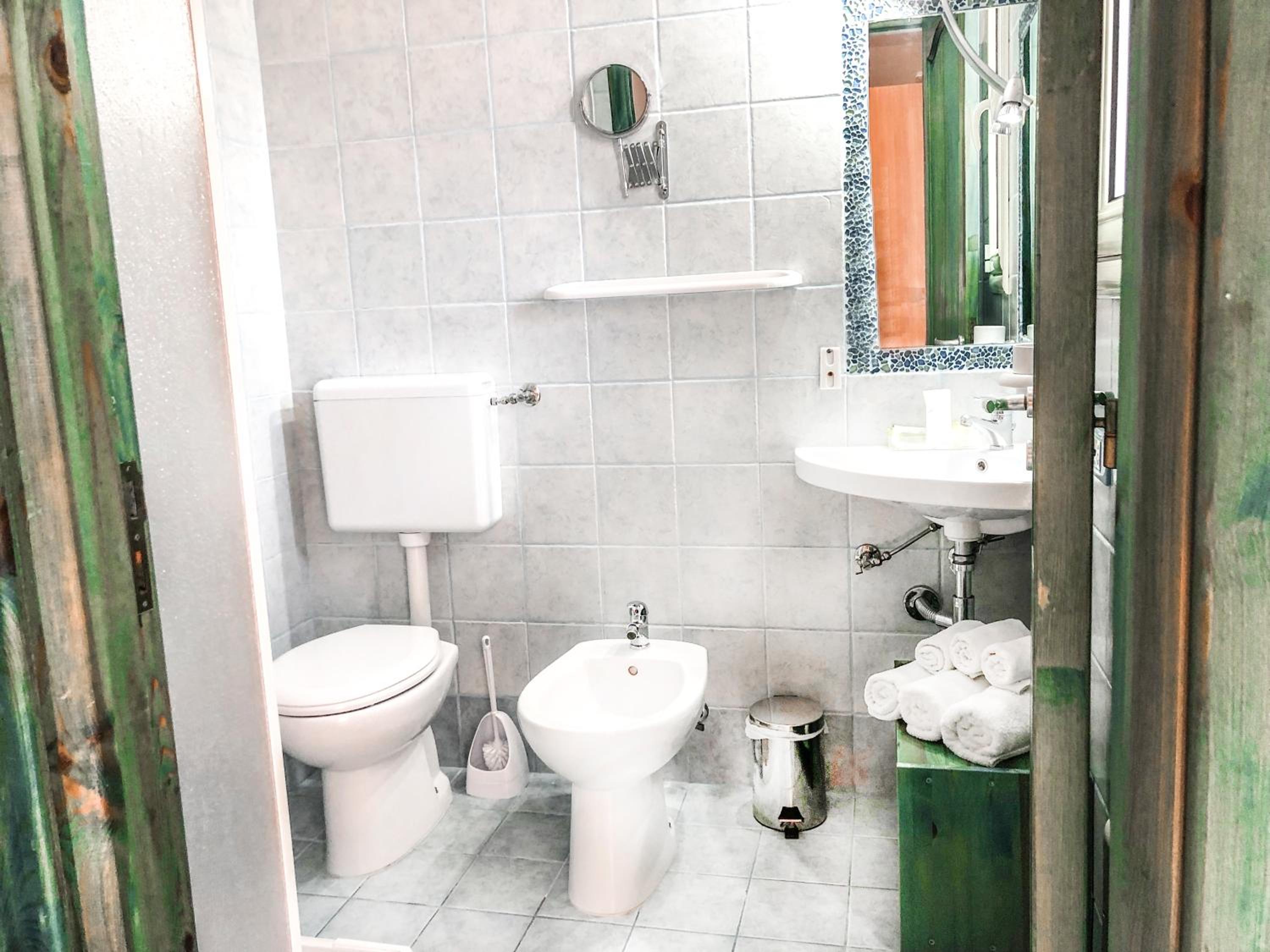 Standard Triple Room photo 3