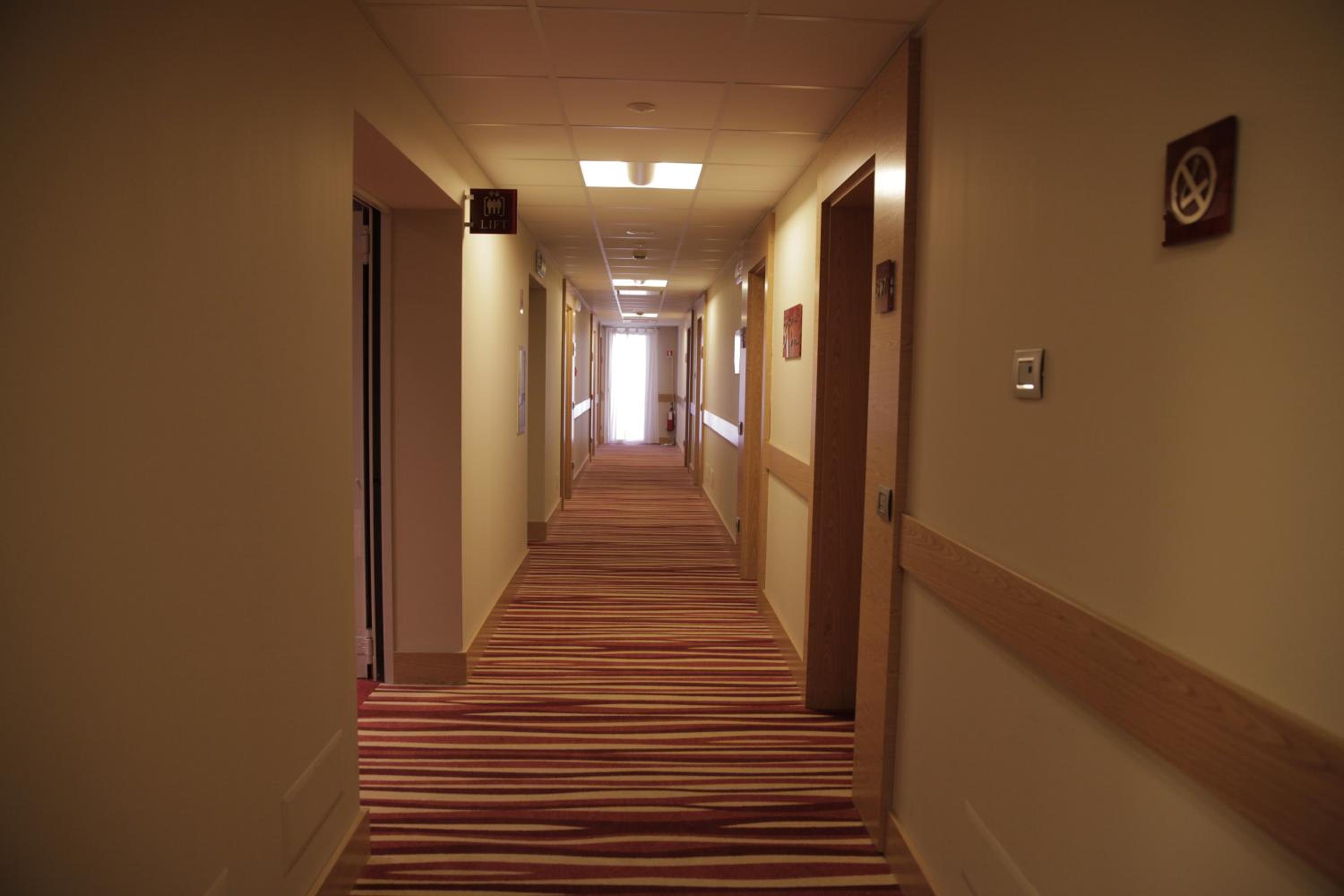 Double Room - Photo 11