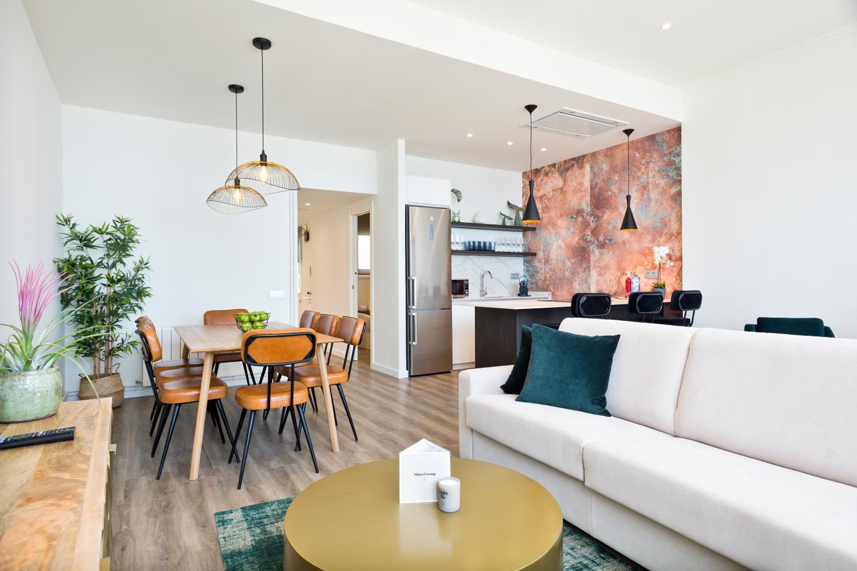 Three-Bedroom Apartment - Paseo de la Ribera 44-2