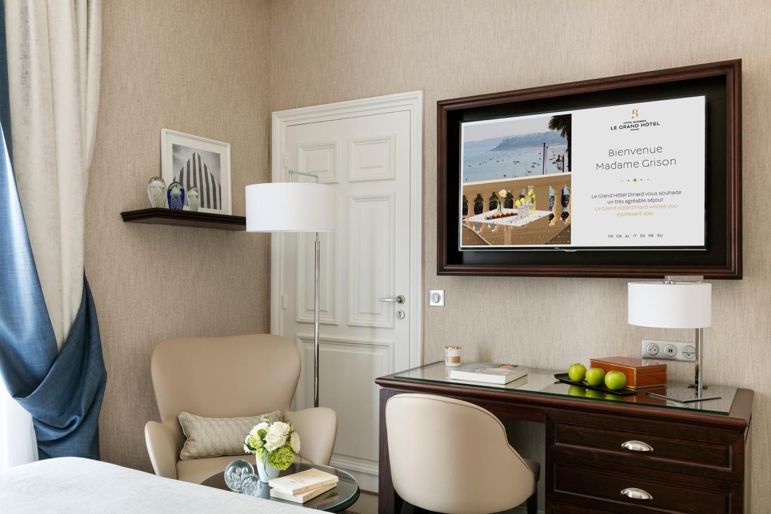 Deluxe Double or Twin Room with Sea View - Photo 3