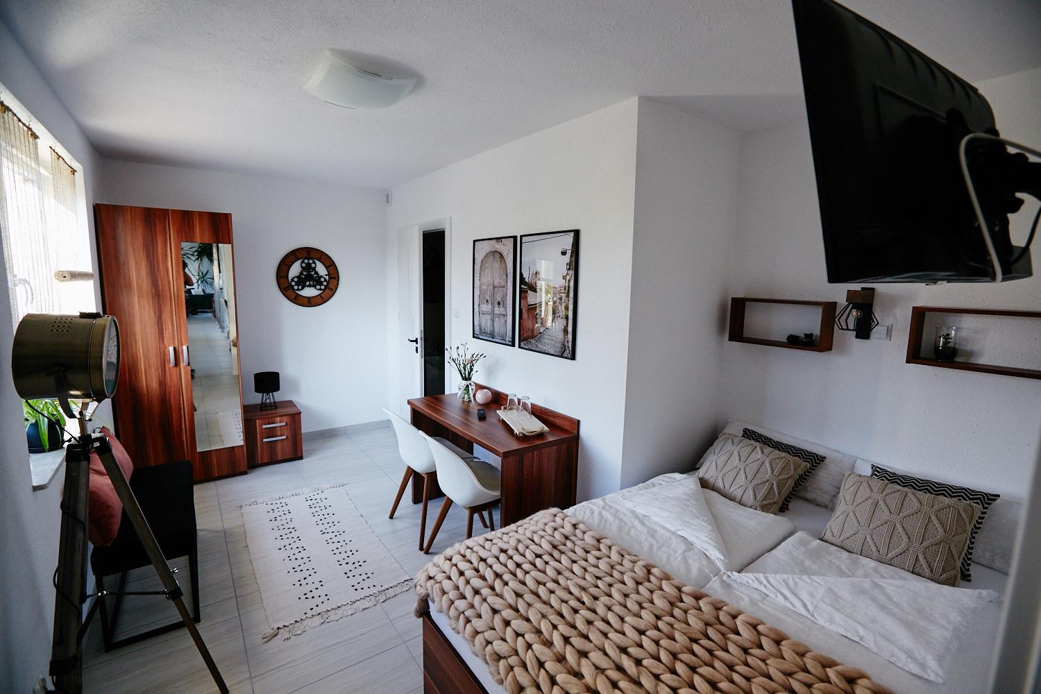 Double Room with Private Bathroom photo 1