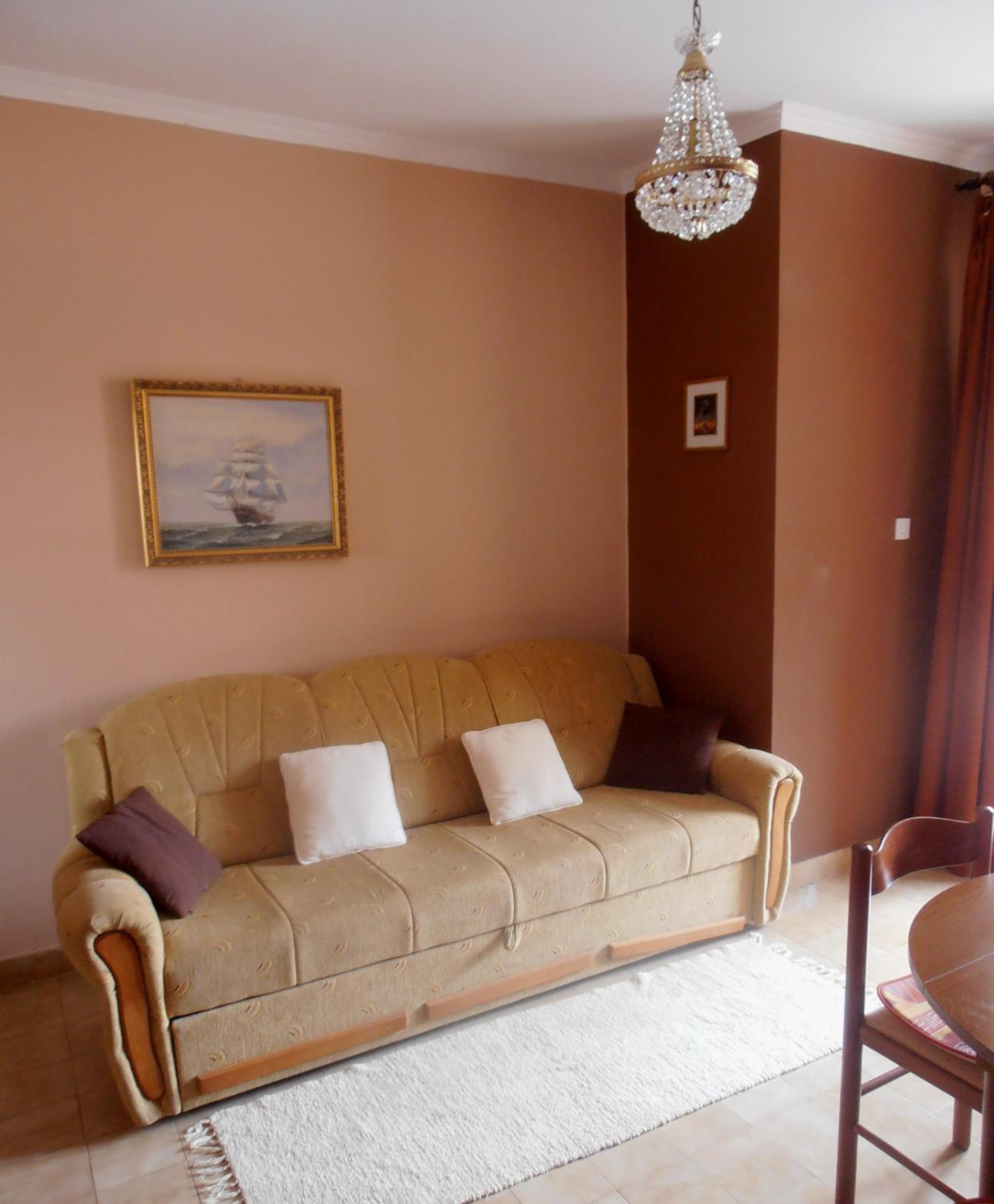 Superior One-Bedroom Apartment