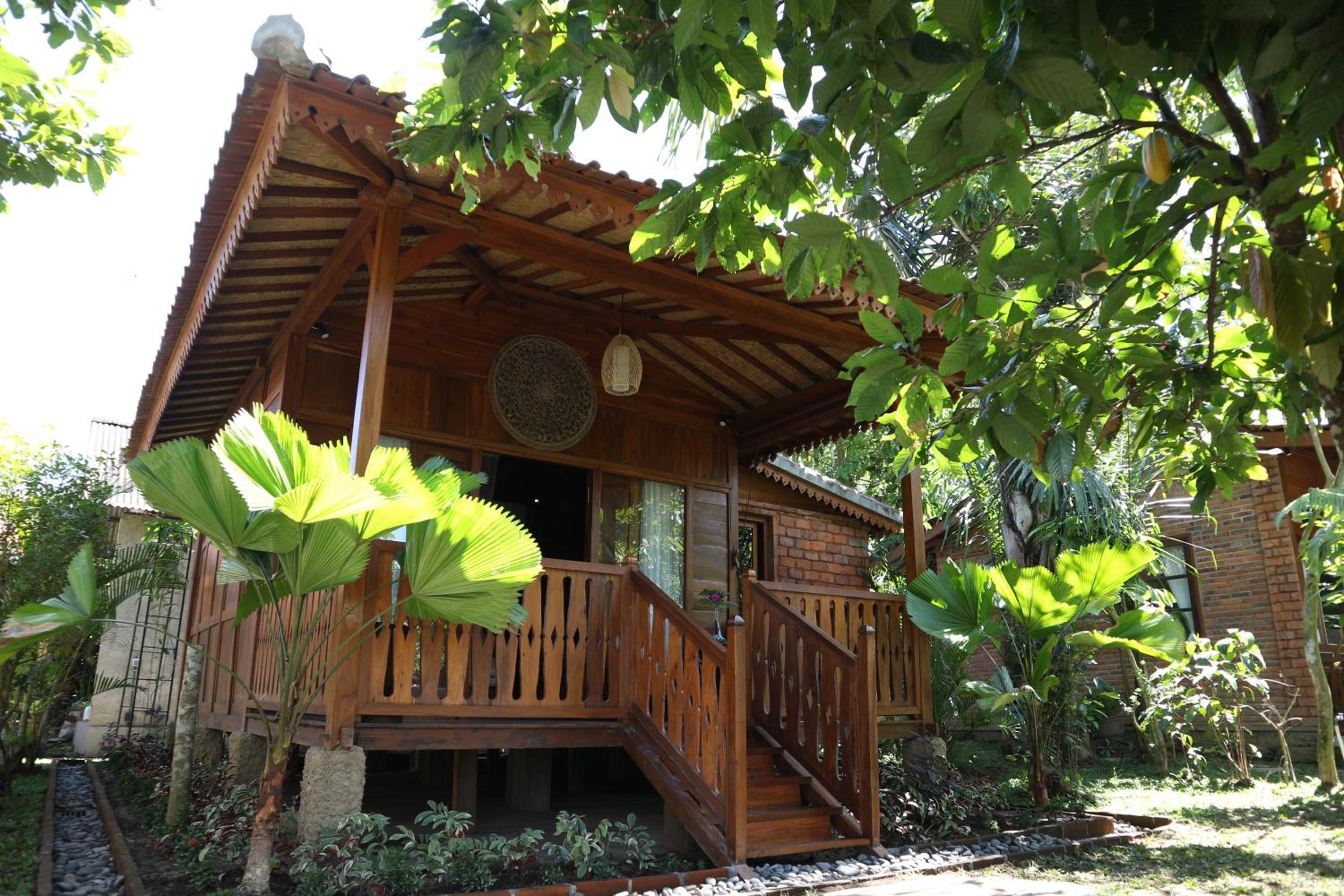 Deluxe Double Room with Pool View - Photo 4