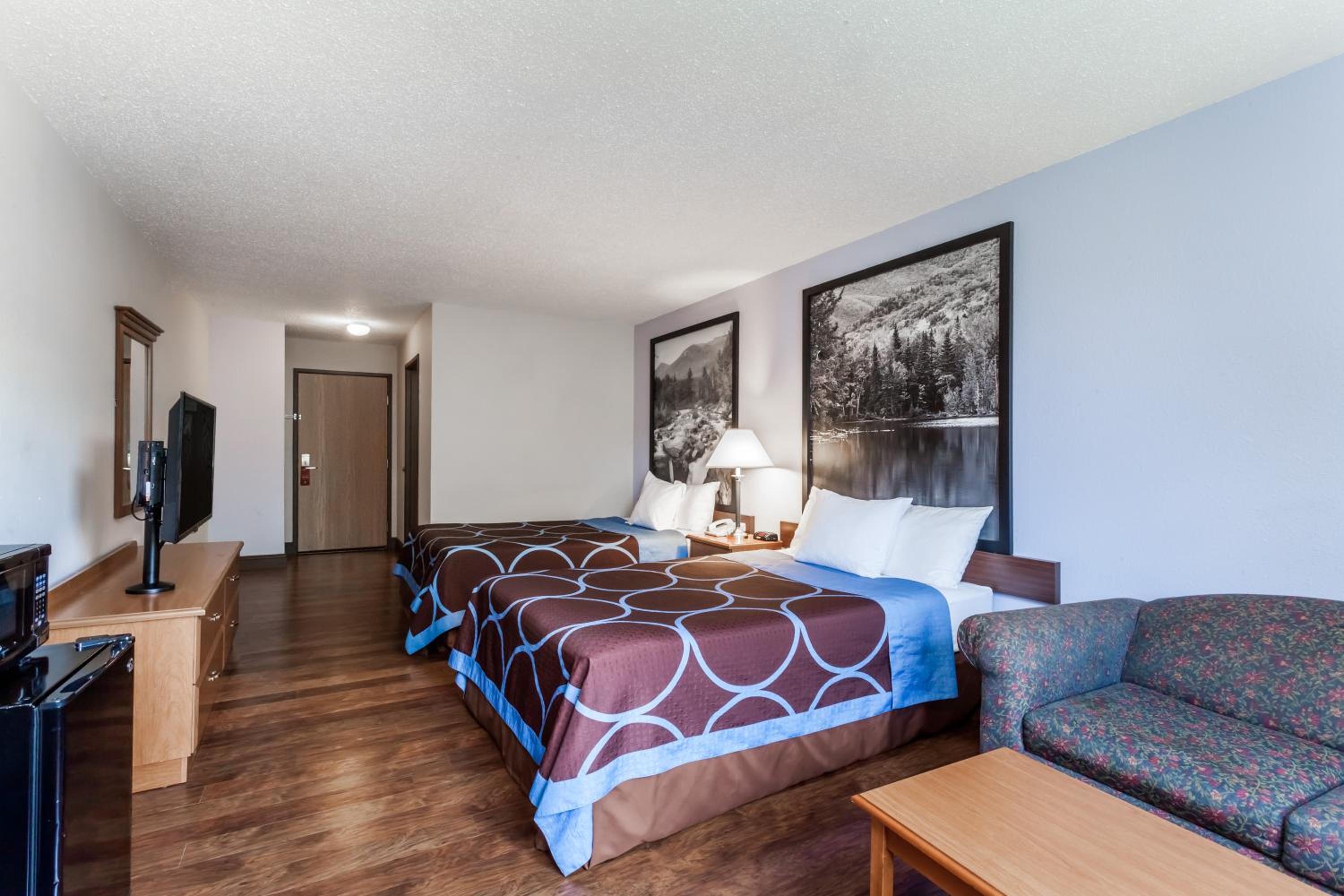 Deluxe Double Room with Two Double Beds - Non-Smoking - Photo 1