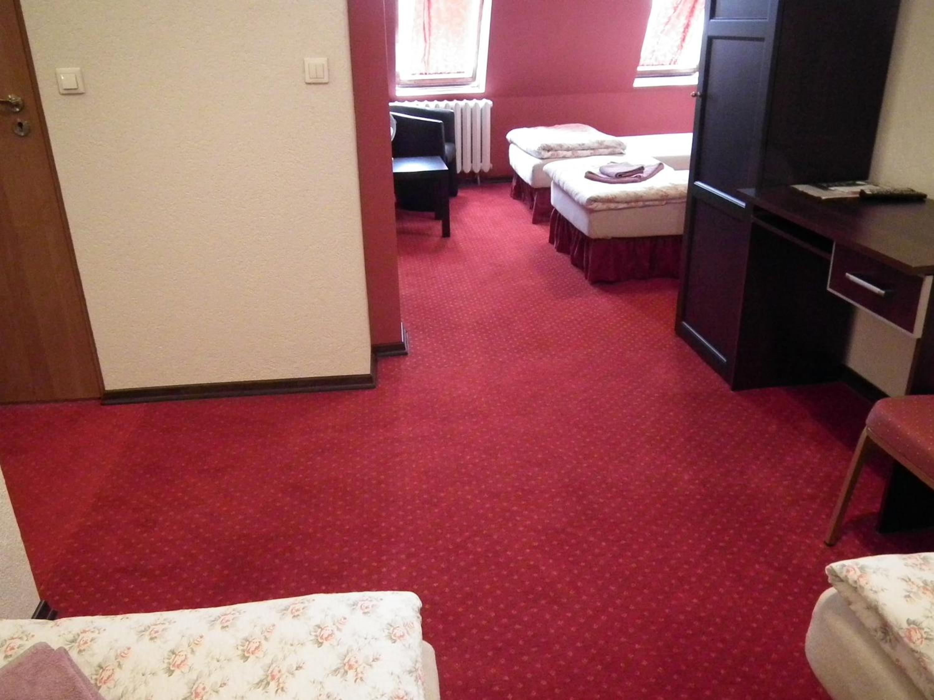 Triple Room - Photo 7