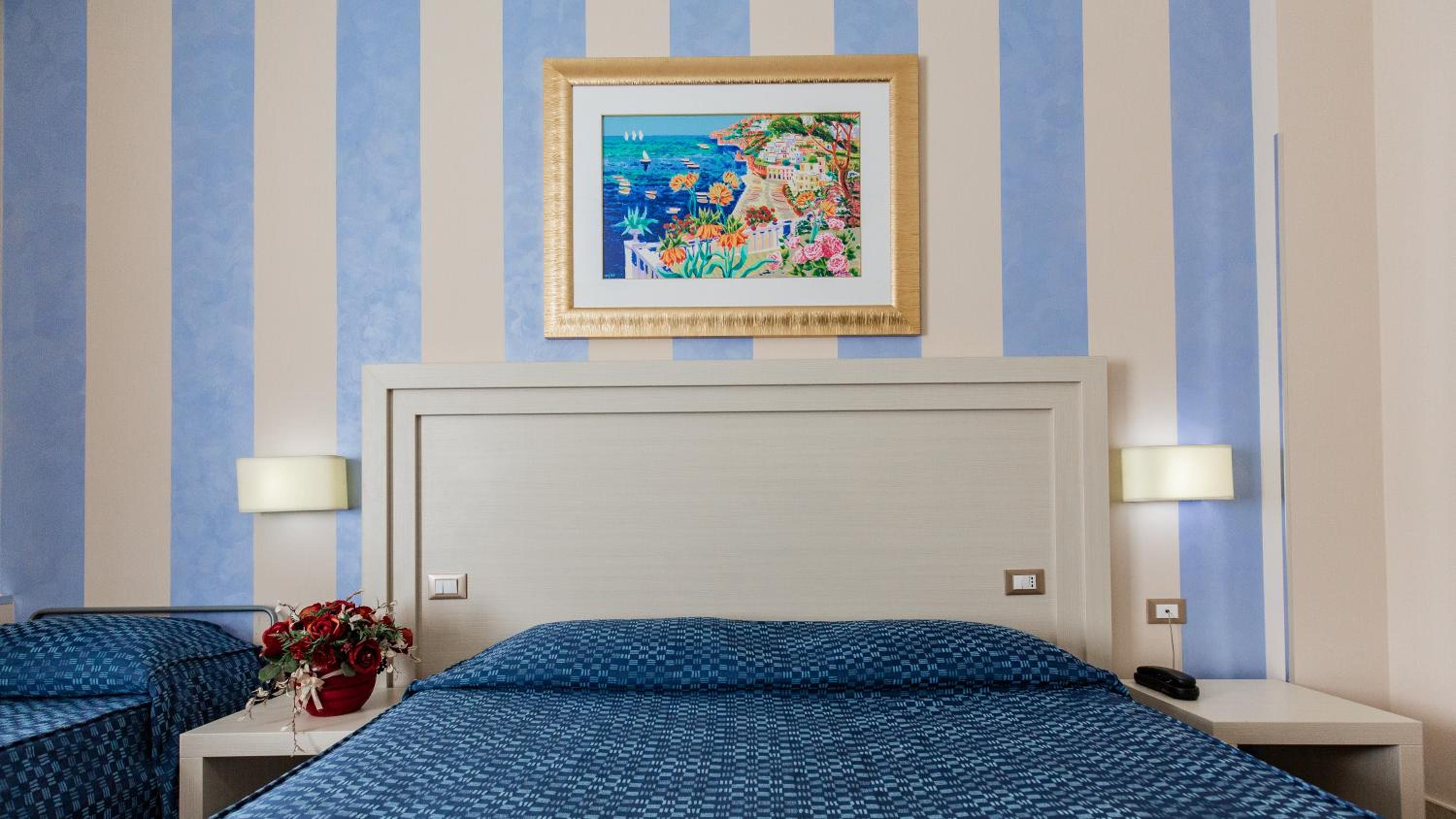 Deluxe Triple Room - Photo 8