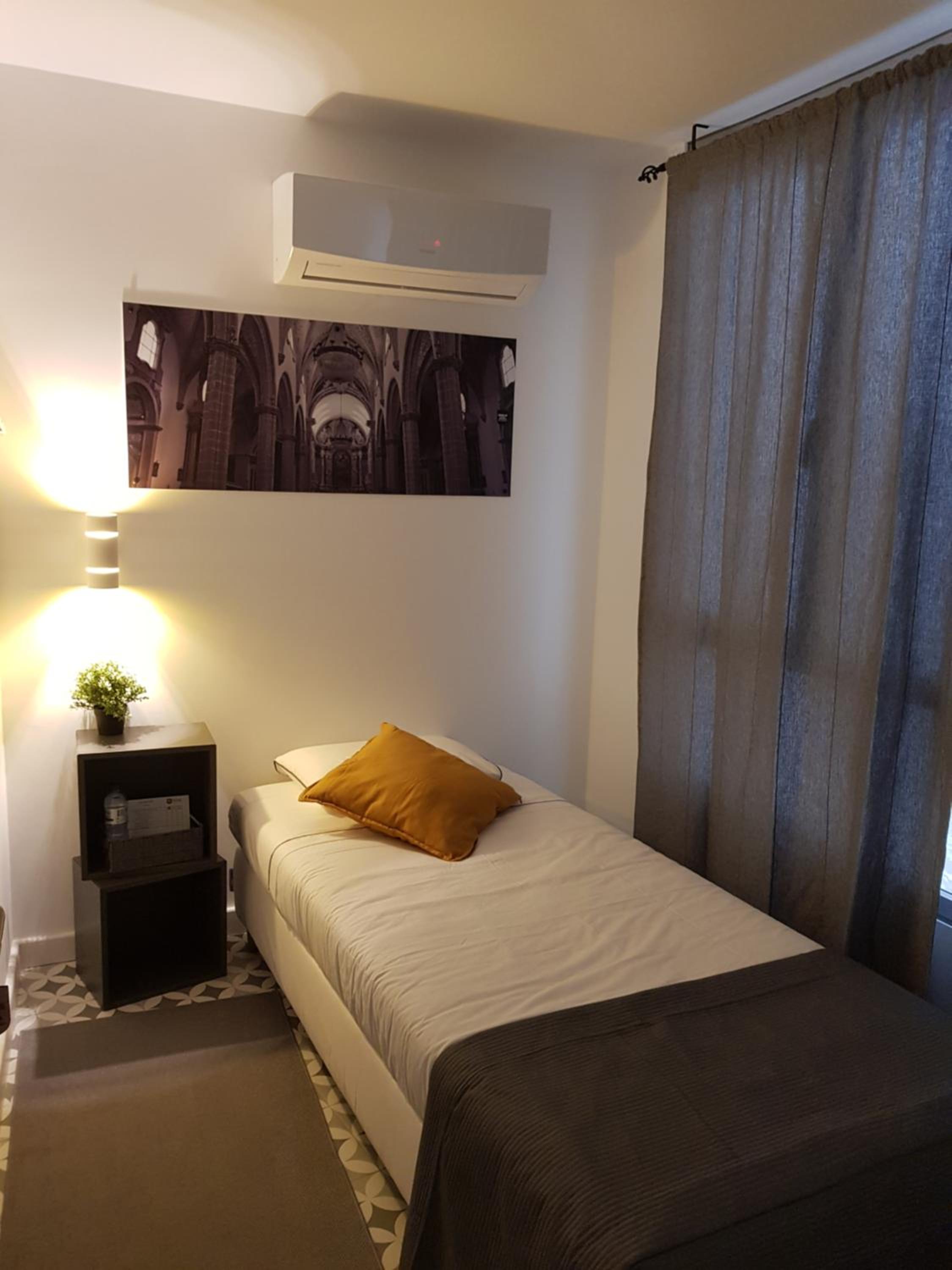 Single Room with Private Bathroom
