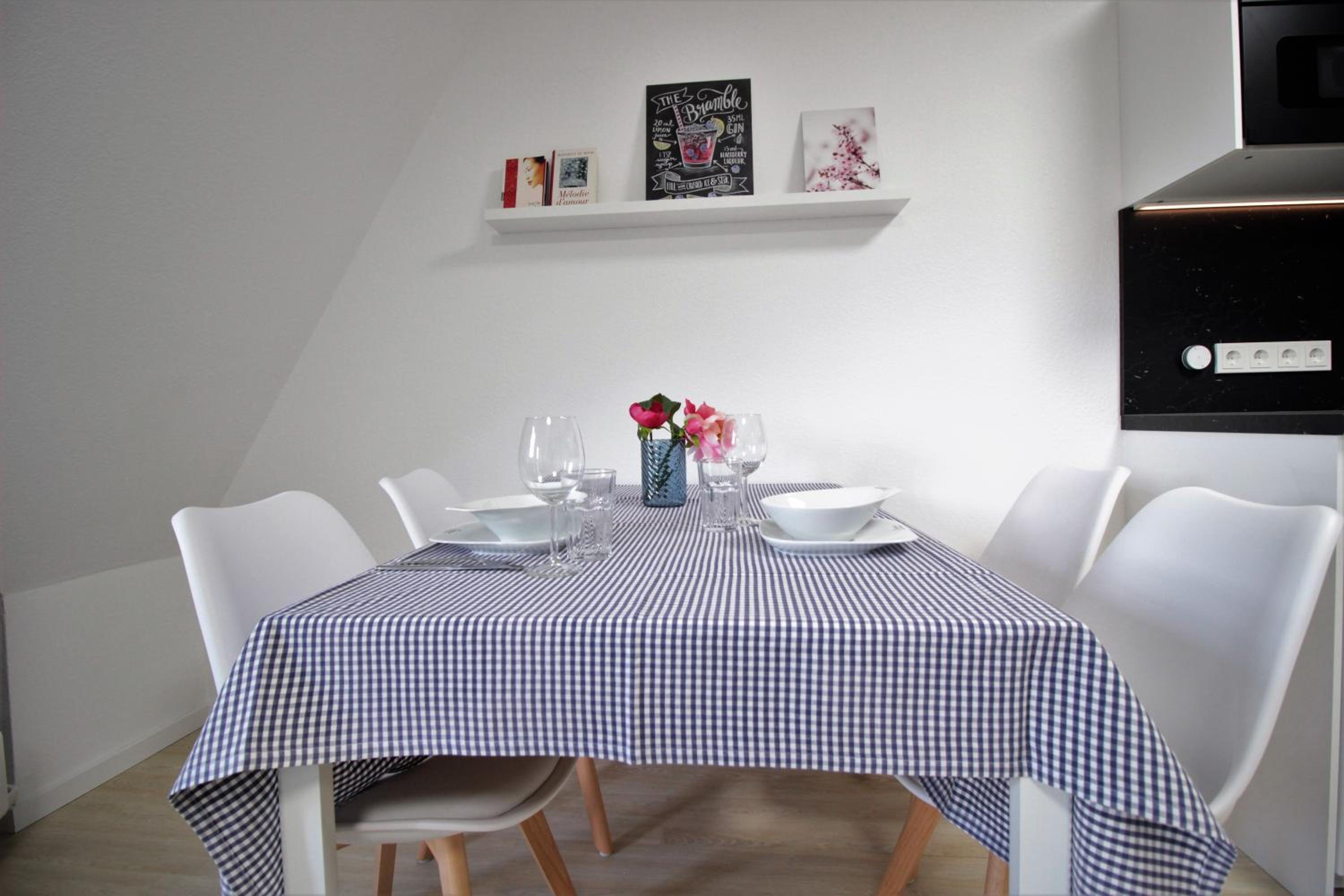 One-Bedroom Apartment - Photo 19