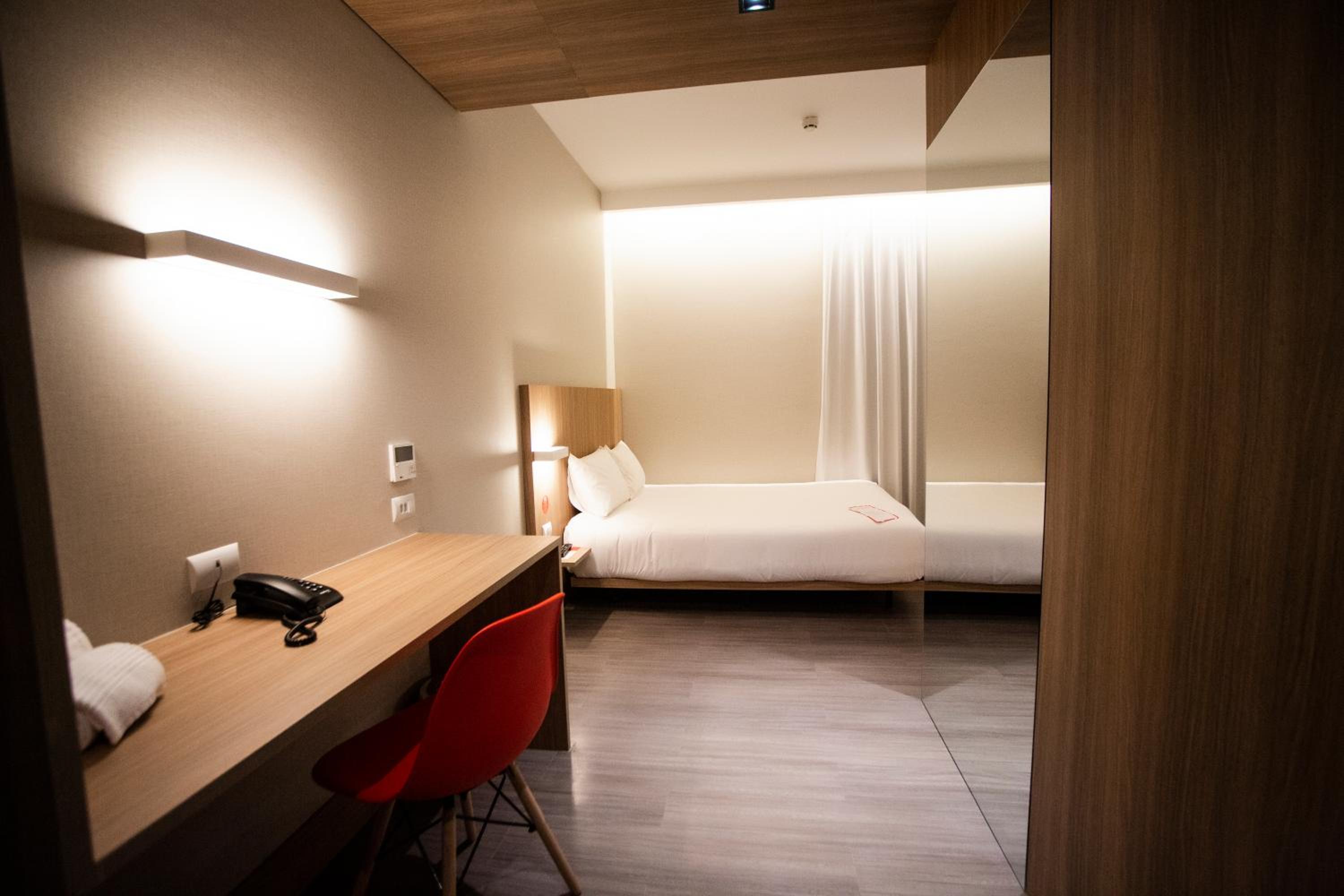 Double Room - Disability Access - Photo 1