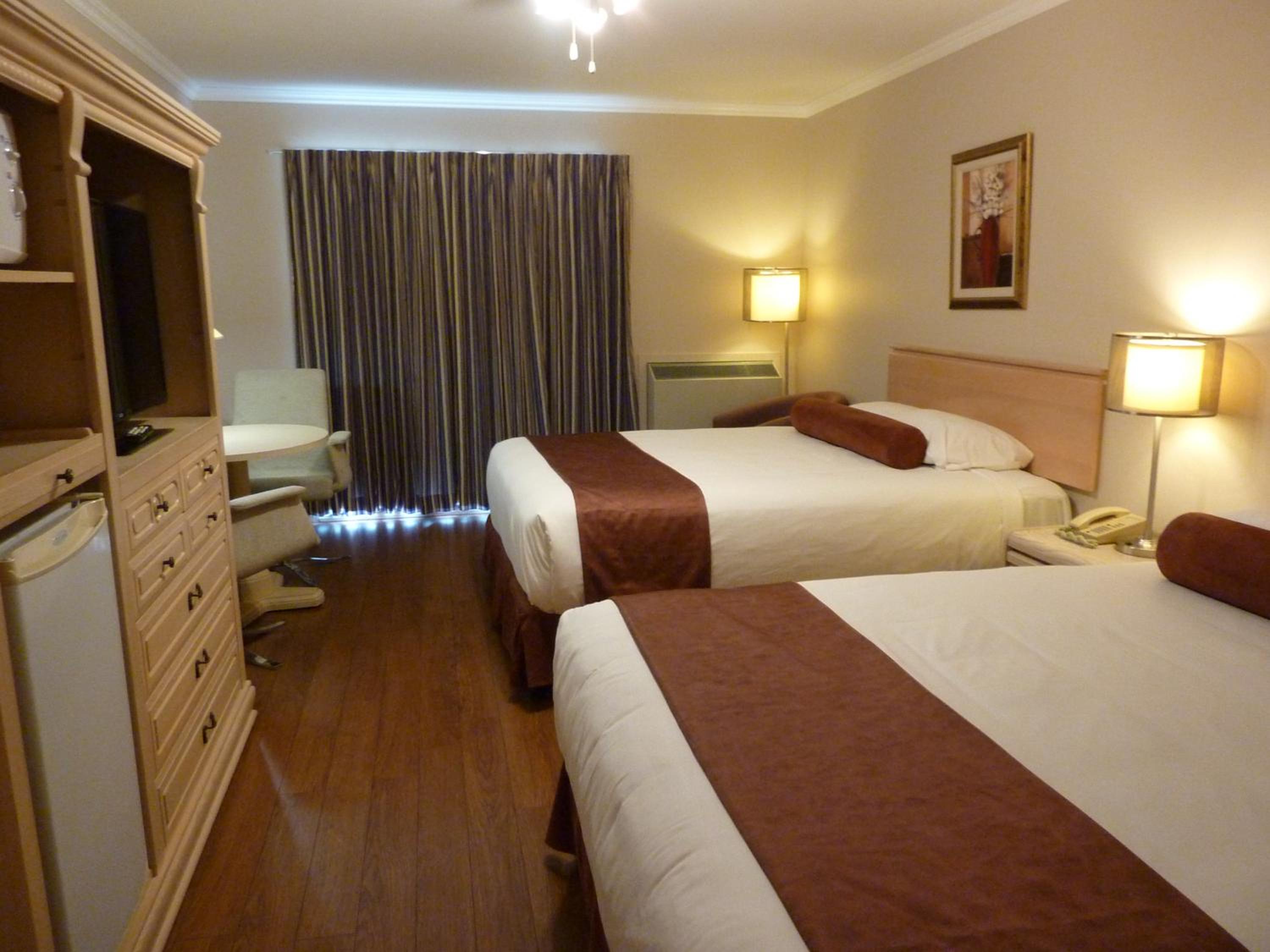 Double Room with Two Double Beds photo 1