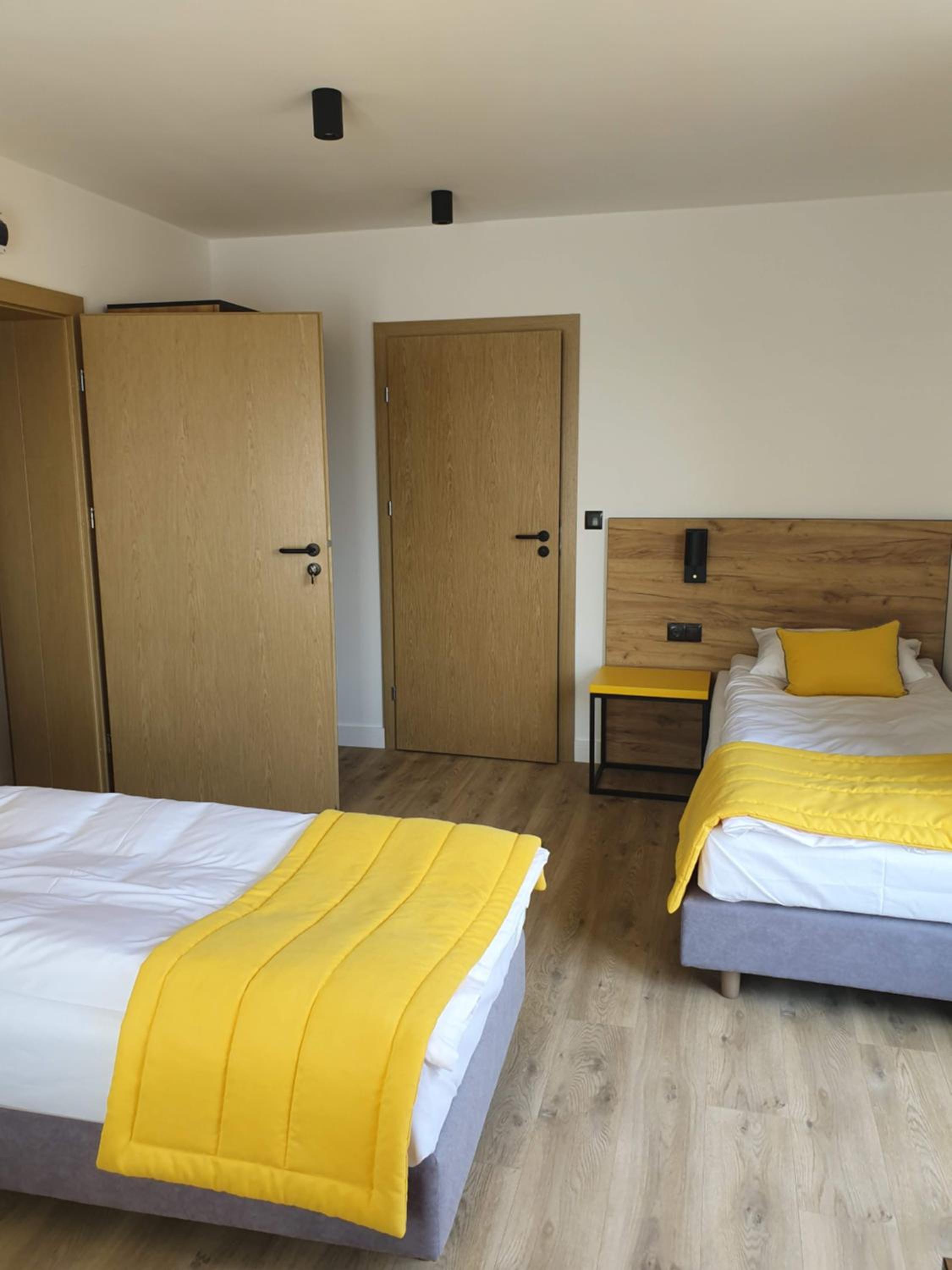 Triple Room with Private Bathroom - Photo 7