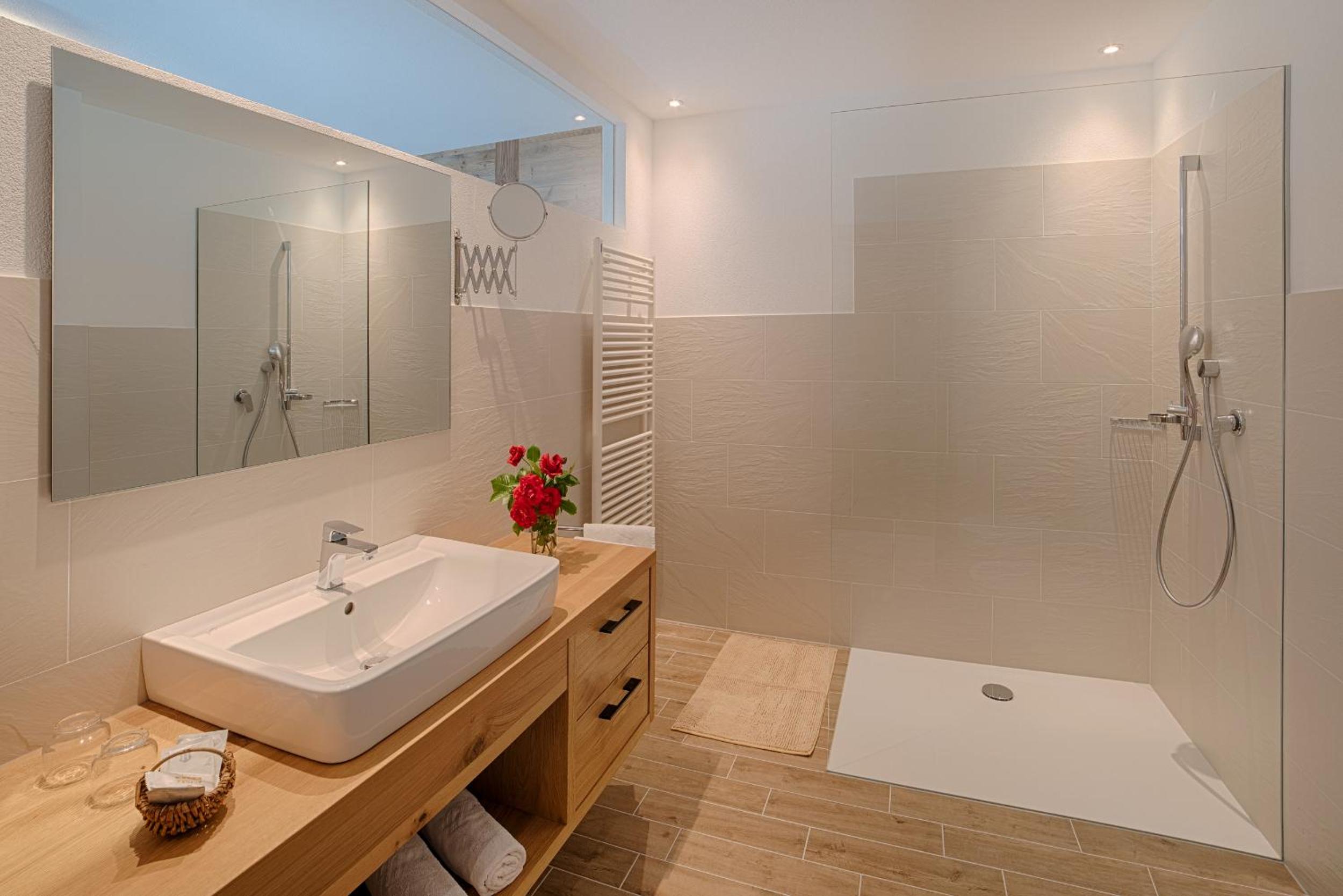 Deluxe Family Suite photo 2