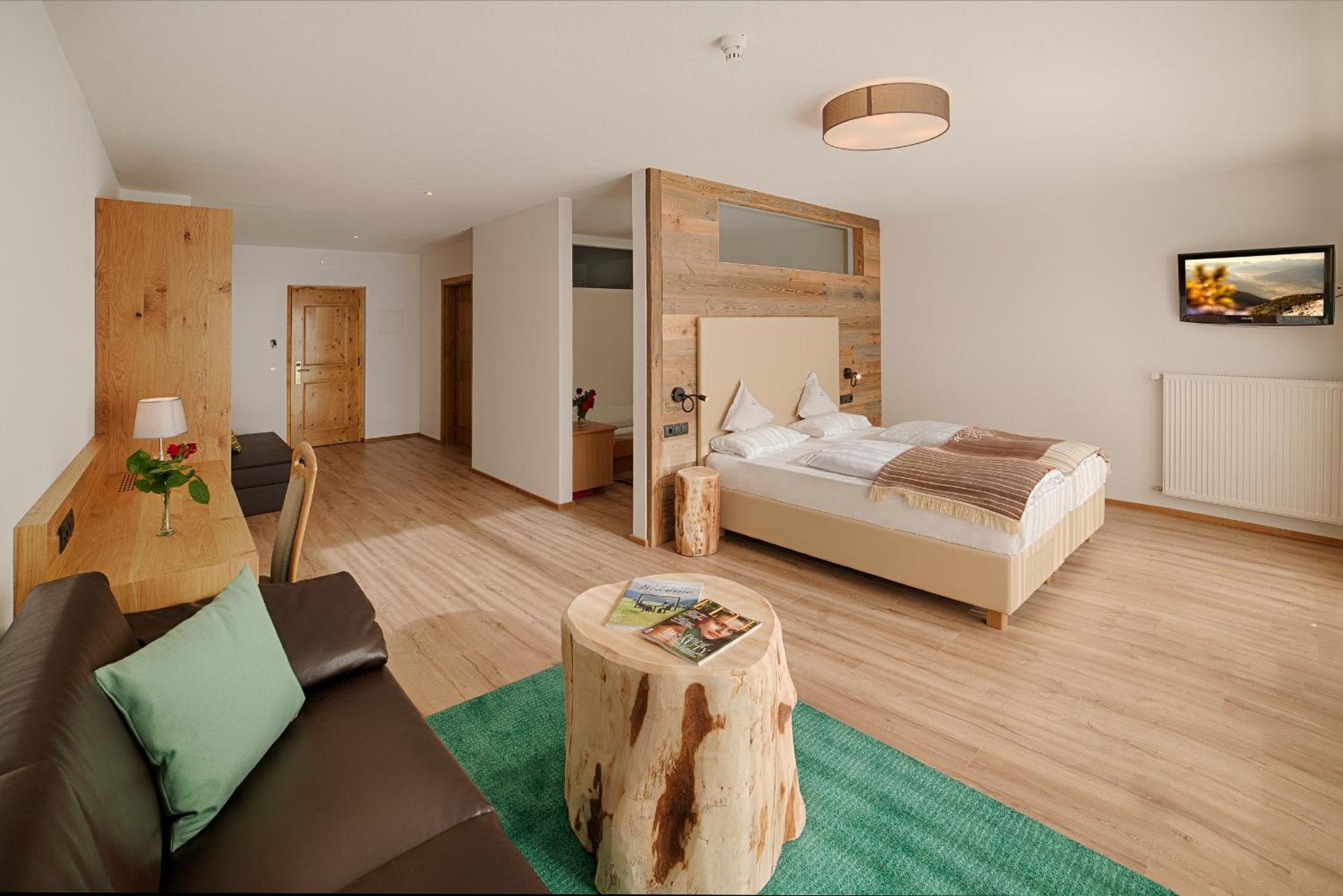 Deluxe Family Suite