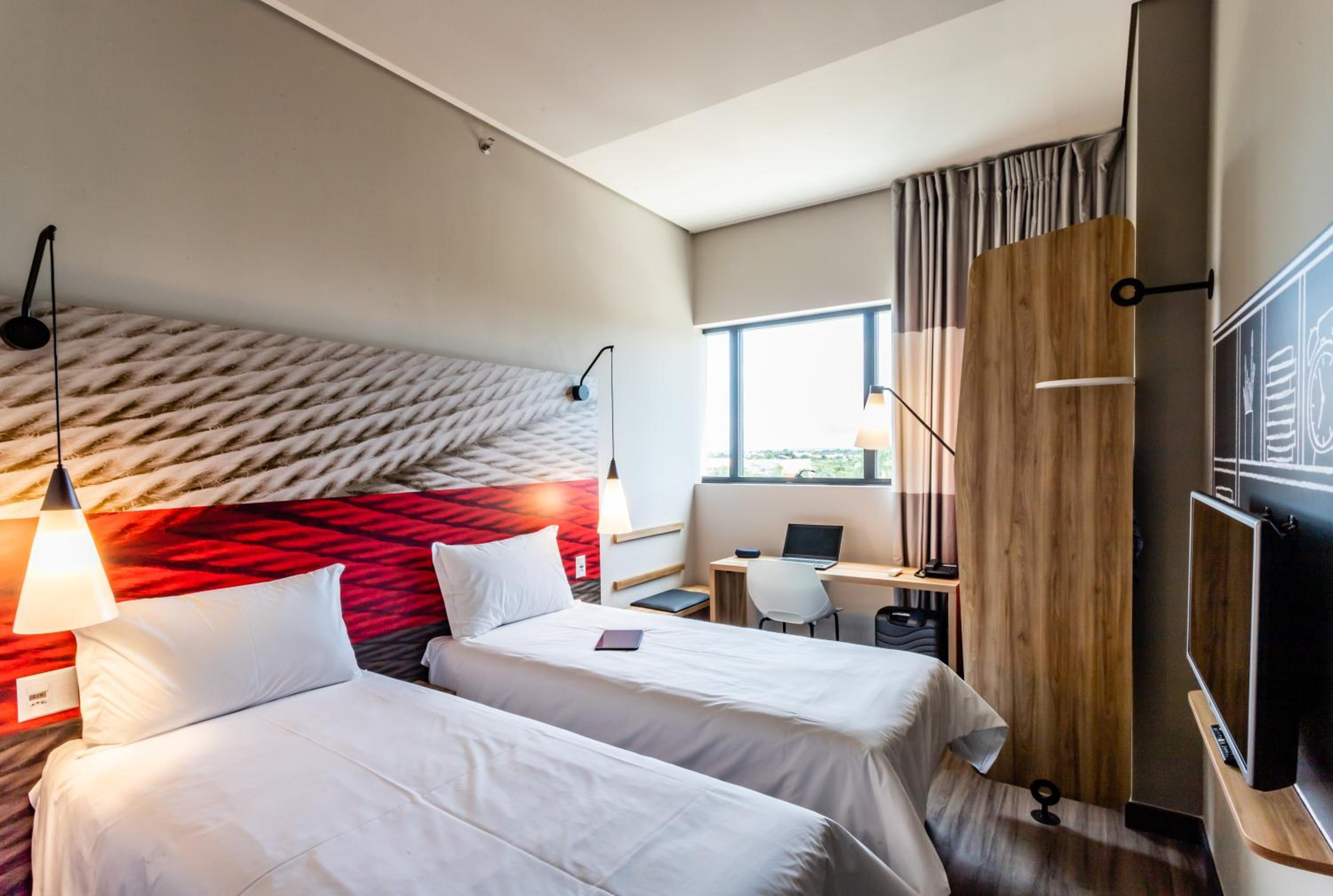 Twin Room - Photo 1