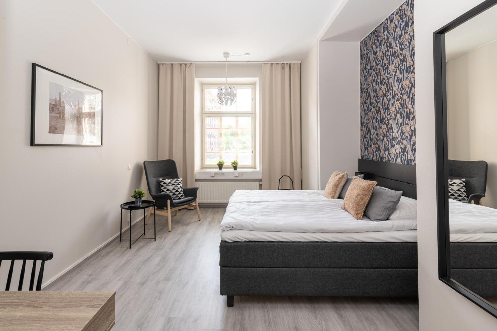 Double Room - Photo 7