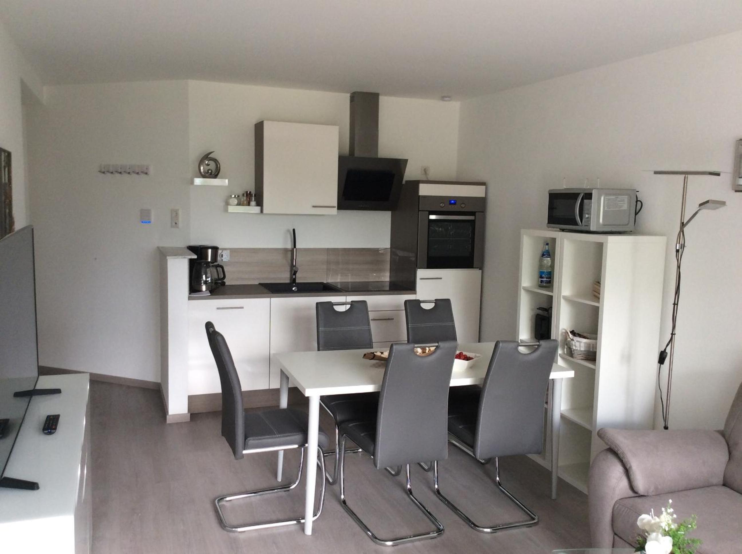 Two-Bedroom Apartment - Photo 18