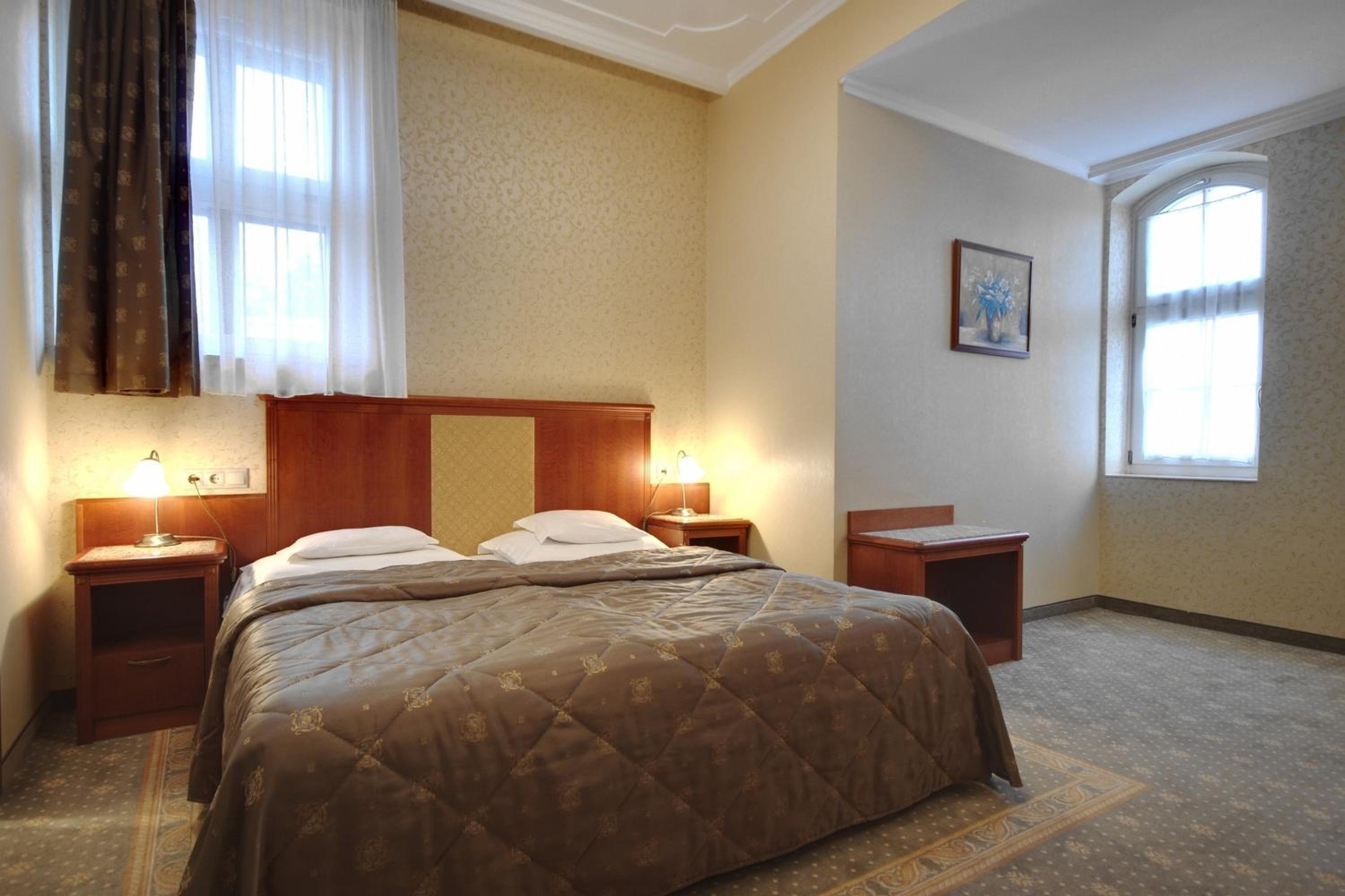 Deluxe Double or Twin Room - Photo 2