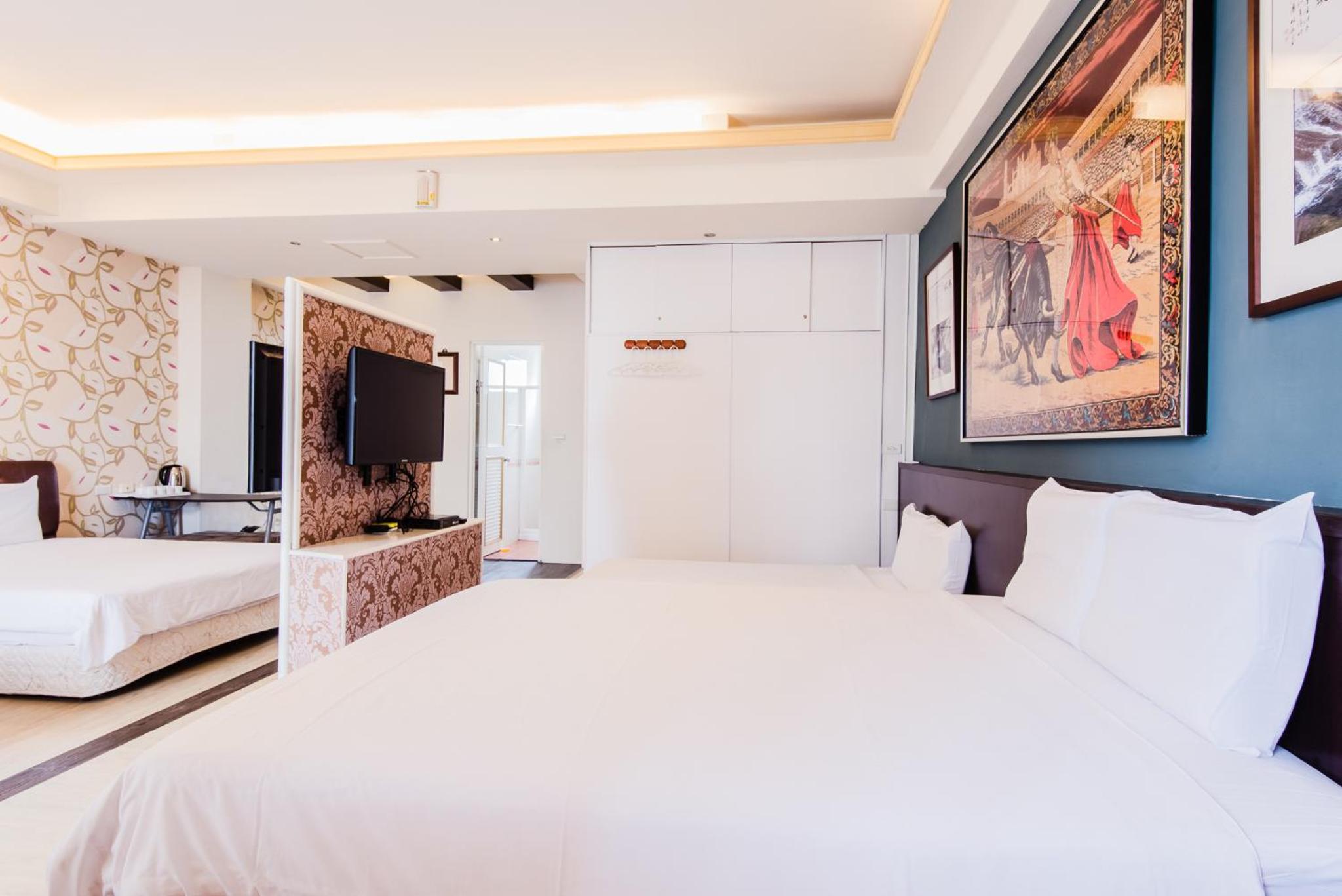 Family Suite with Balcony photo 3