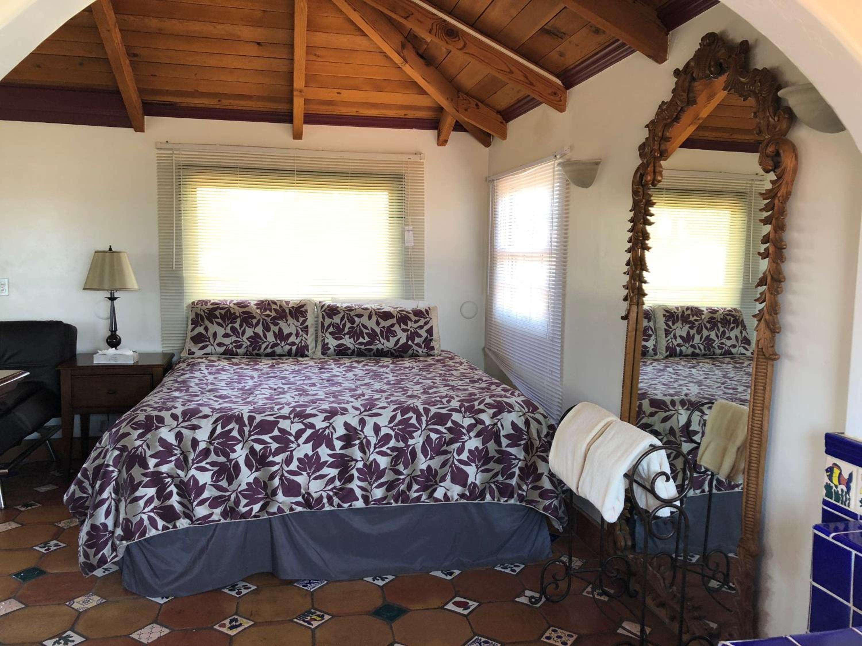 Penthouse Suite - Photo 3
