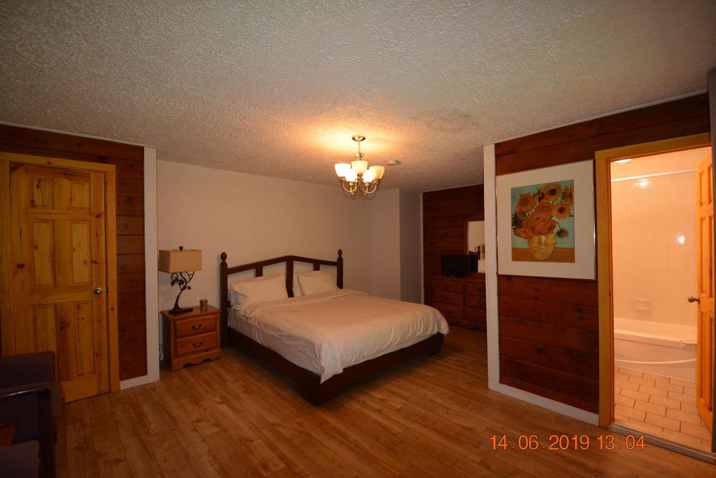 Deluxe Queen Room - Photo 1