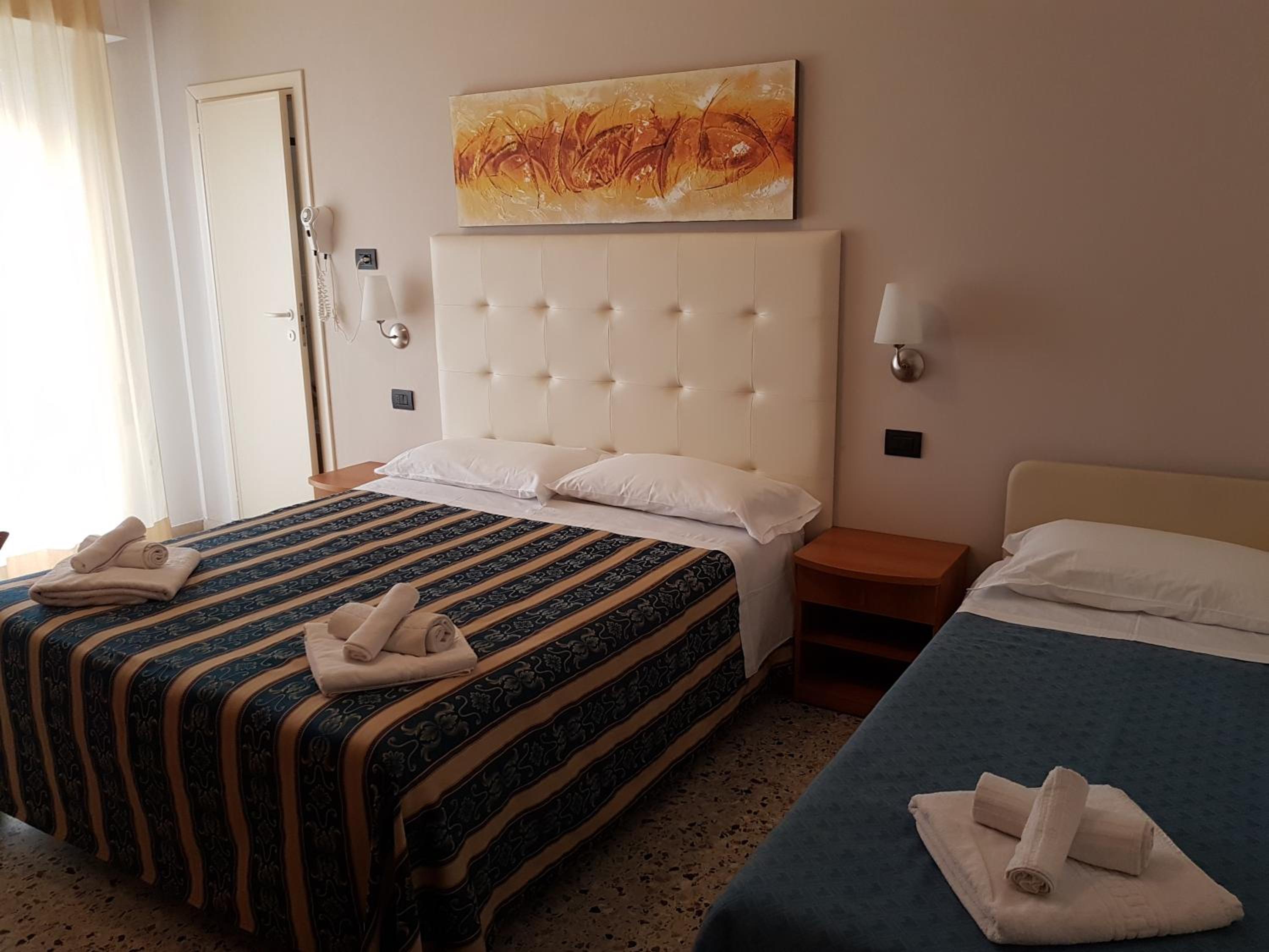 Triple Room photo 2