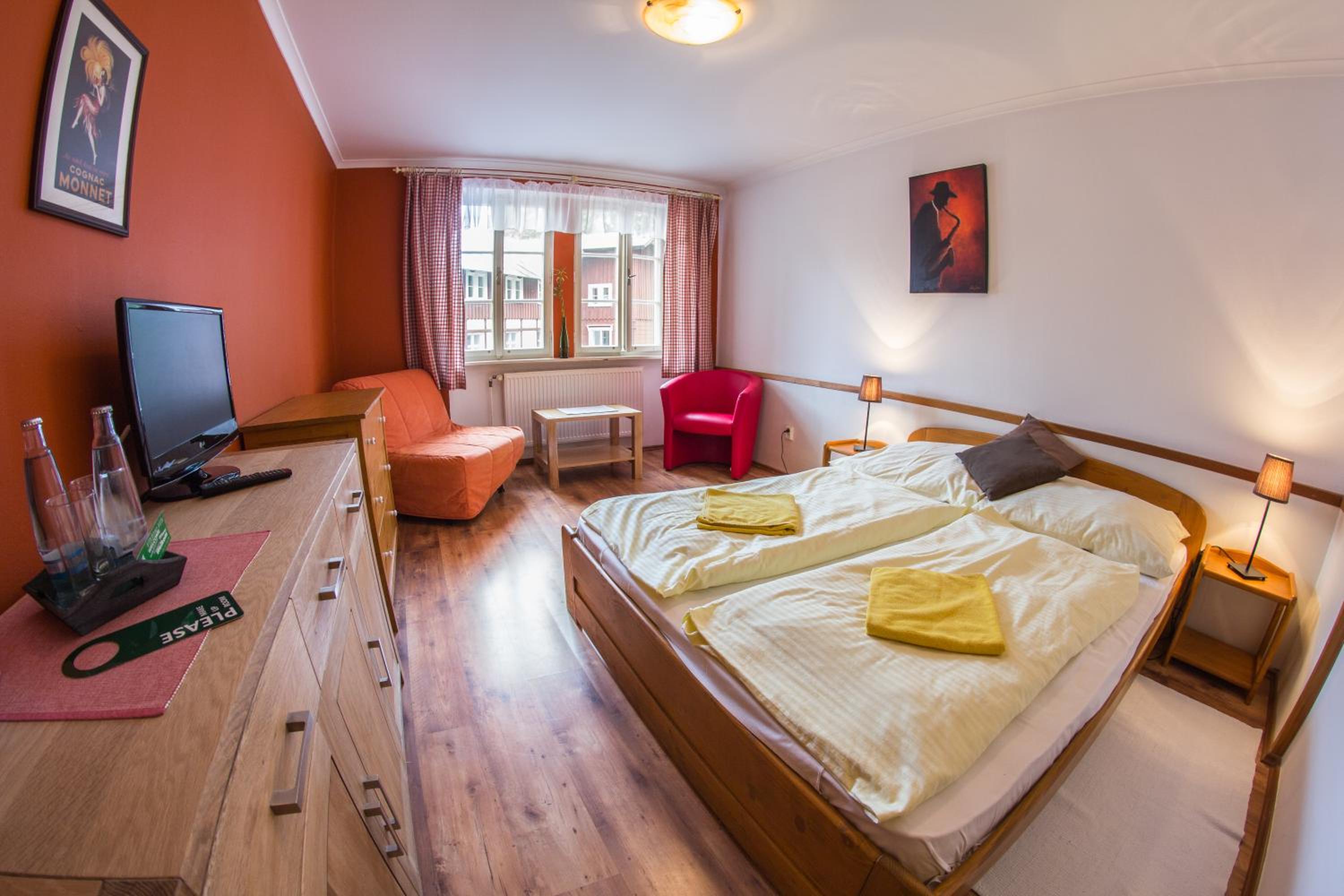 Double Room - Photo 6