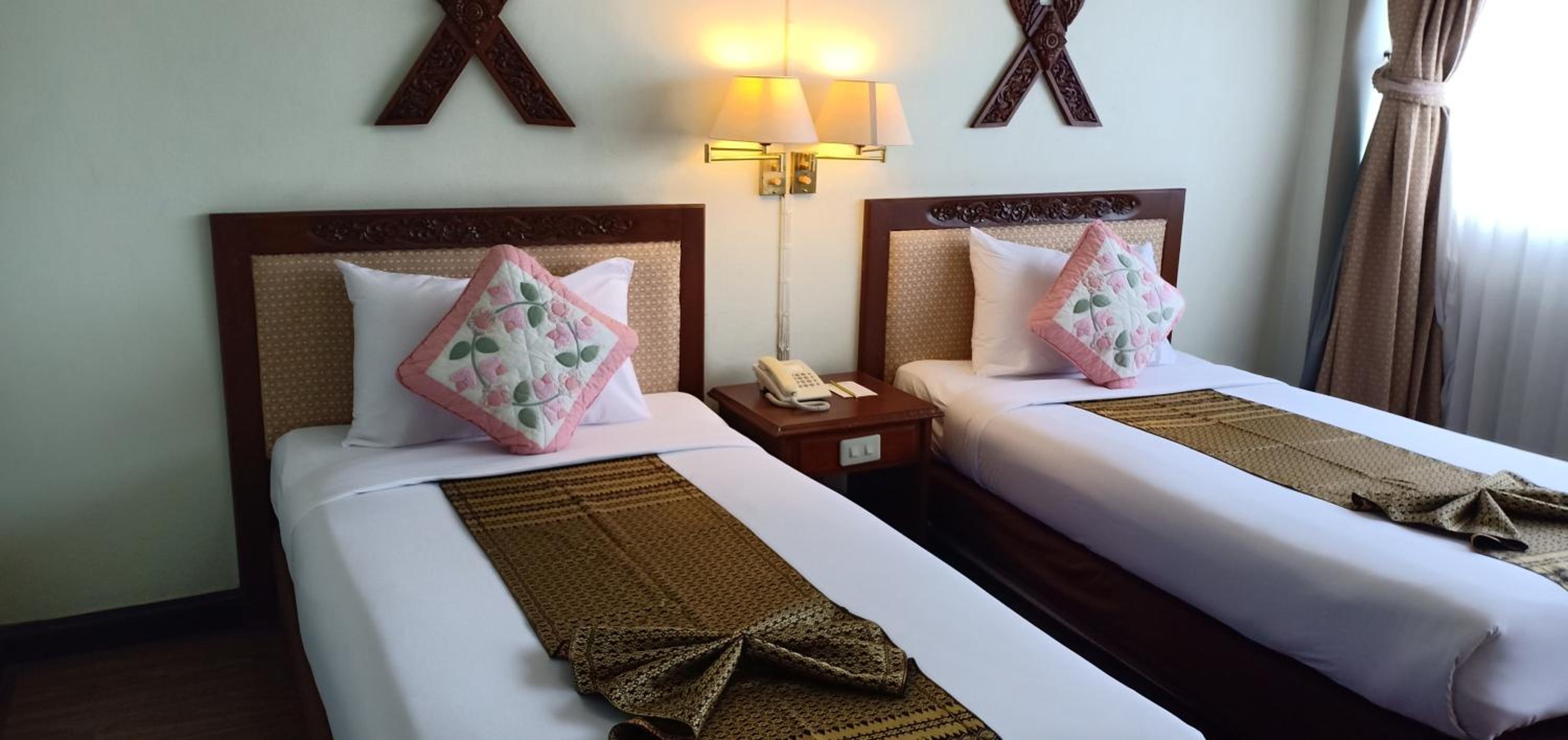 Standard Twin Room