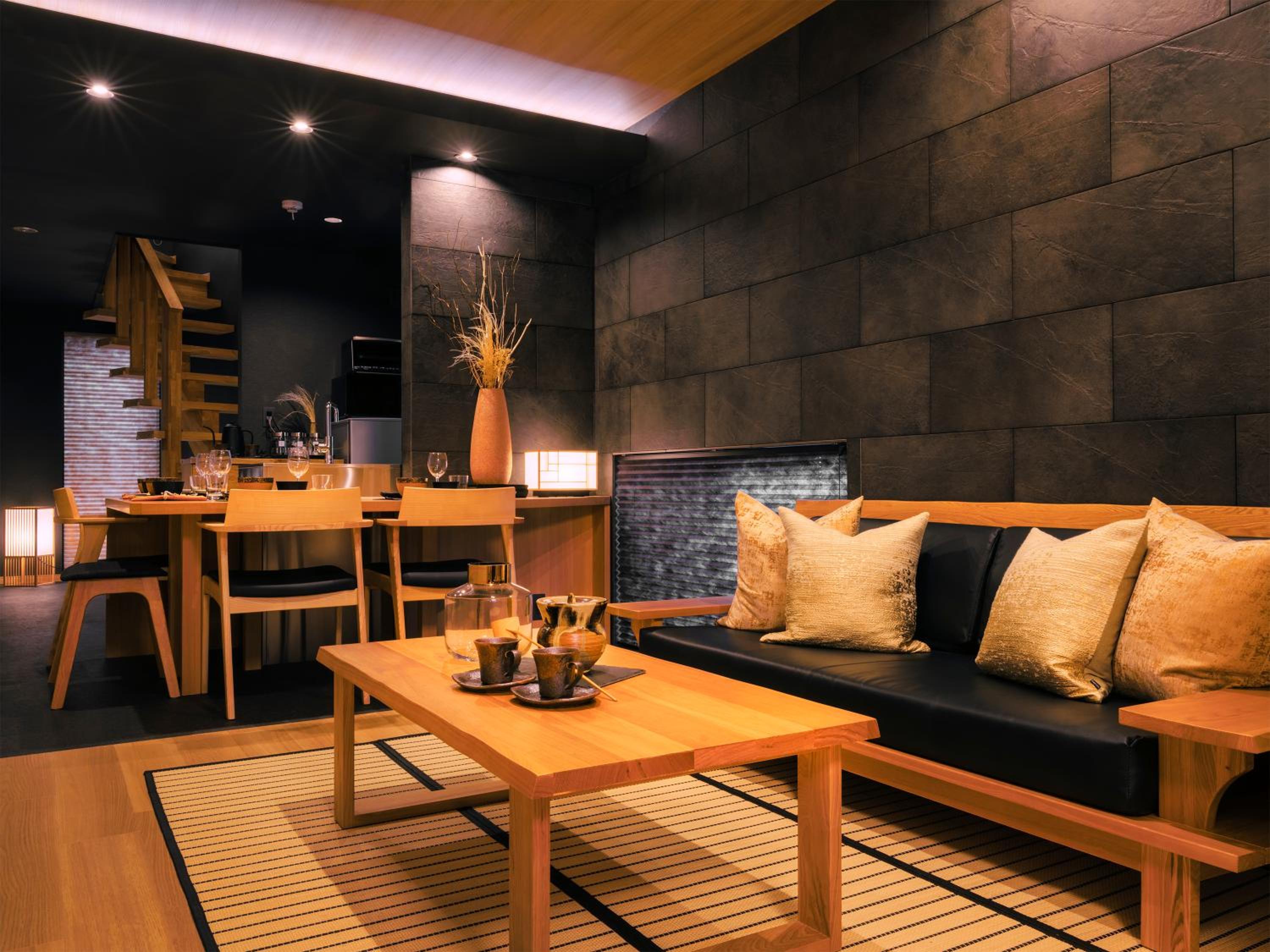 Deluxe Family Room