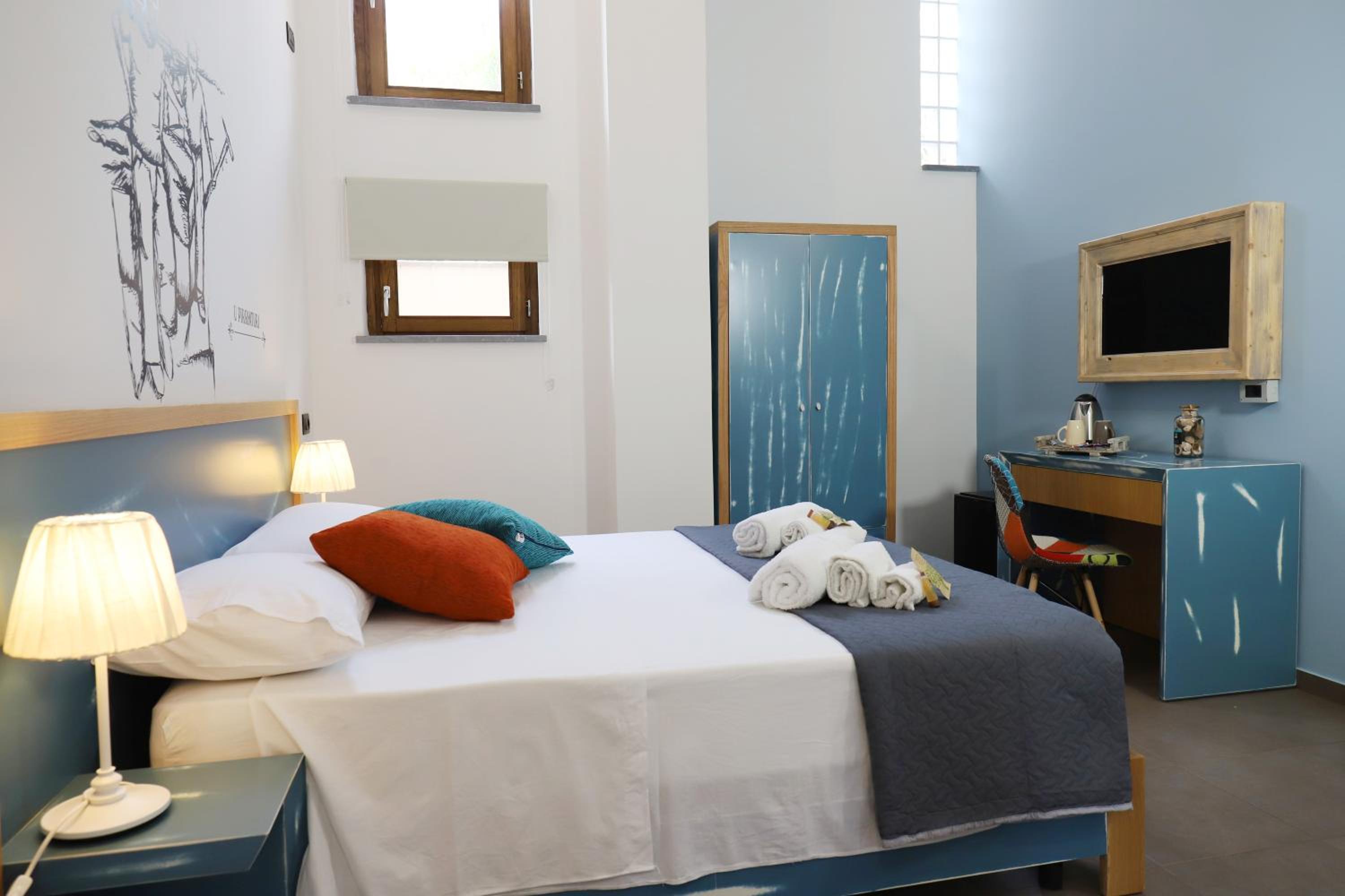 Deluxe Double Room - Photo 2