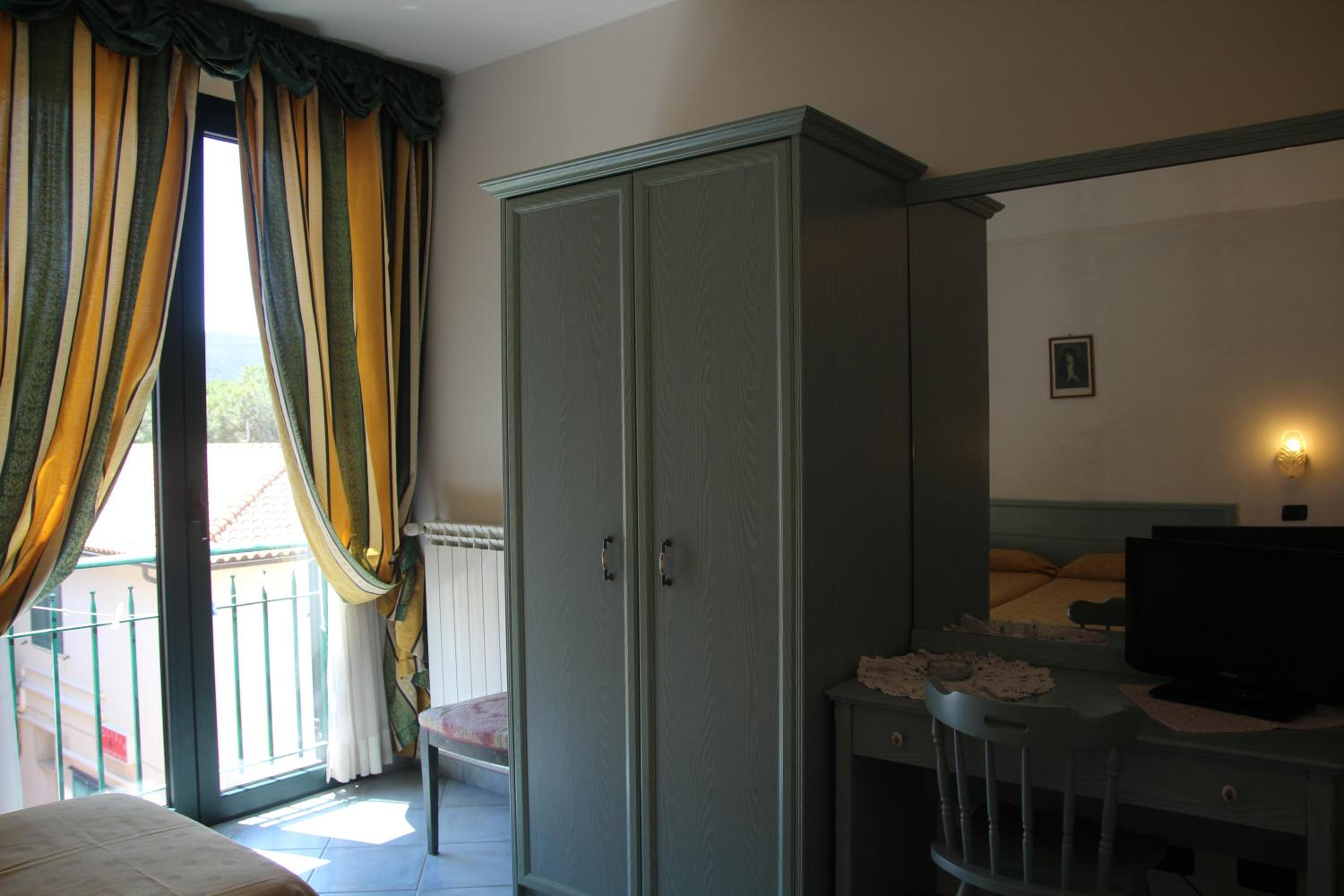 Superior Double or Twin Room - Photo 2