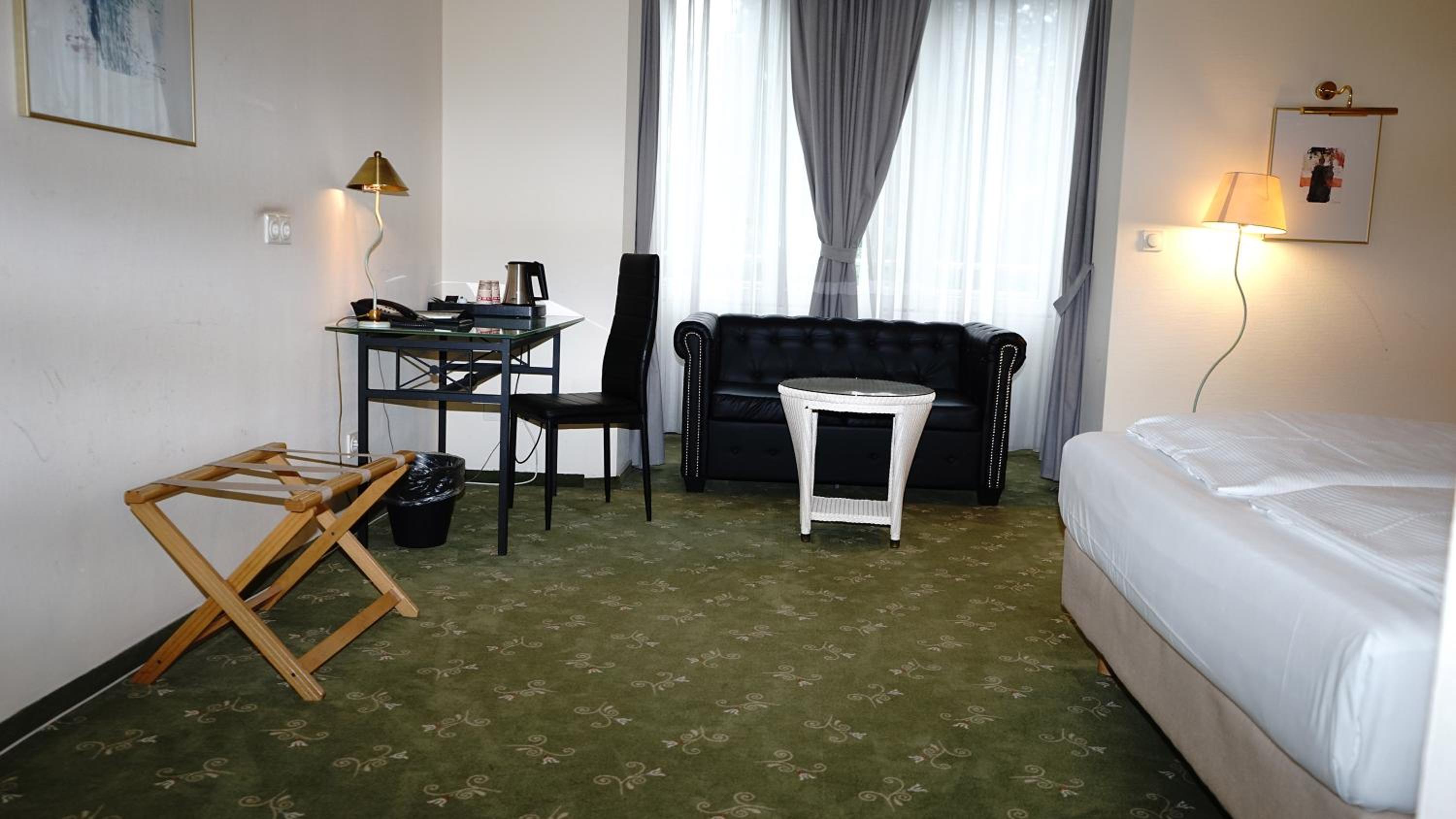 Double Room - Photo 17