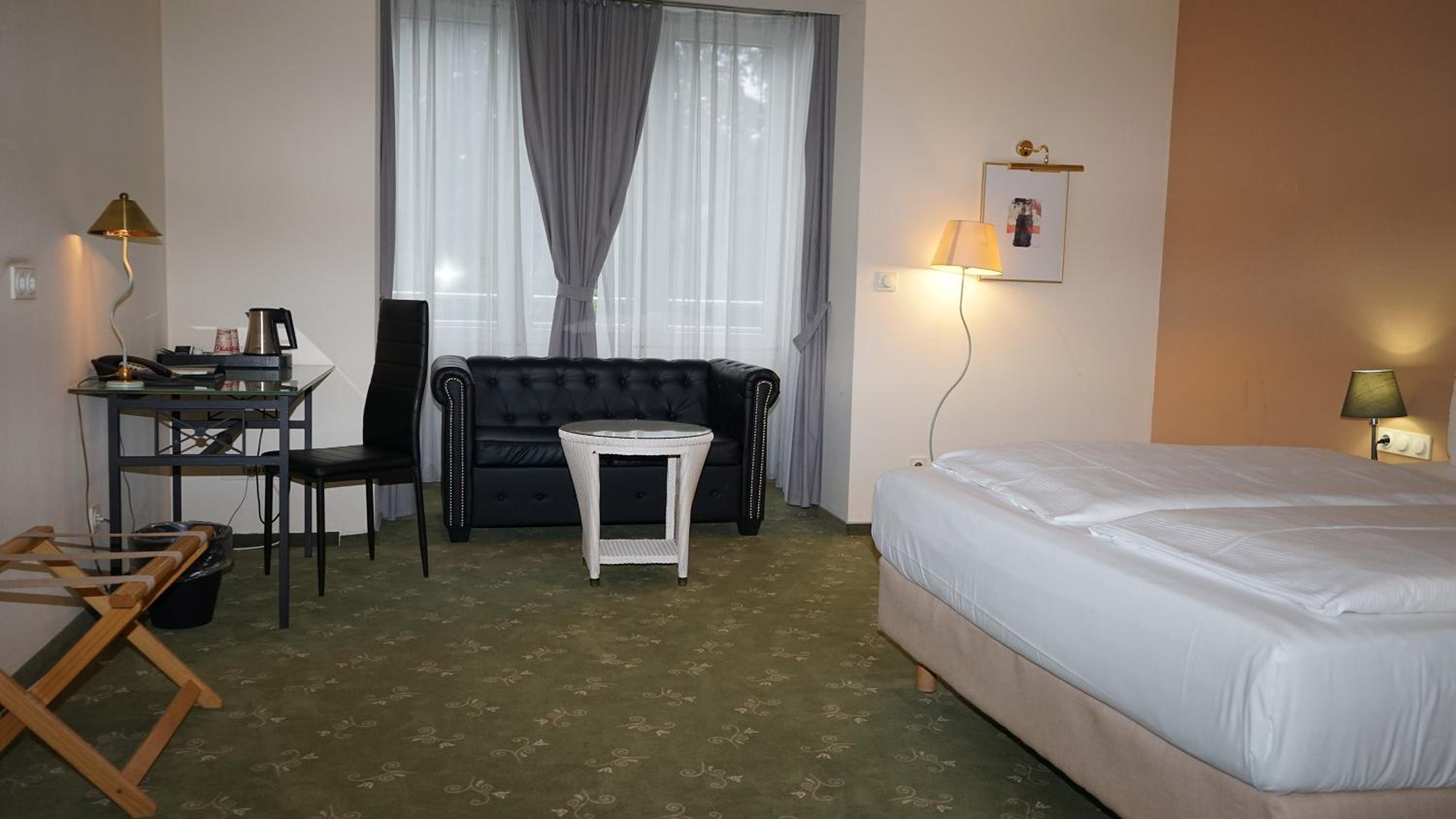 Double Room - Photo 9