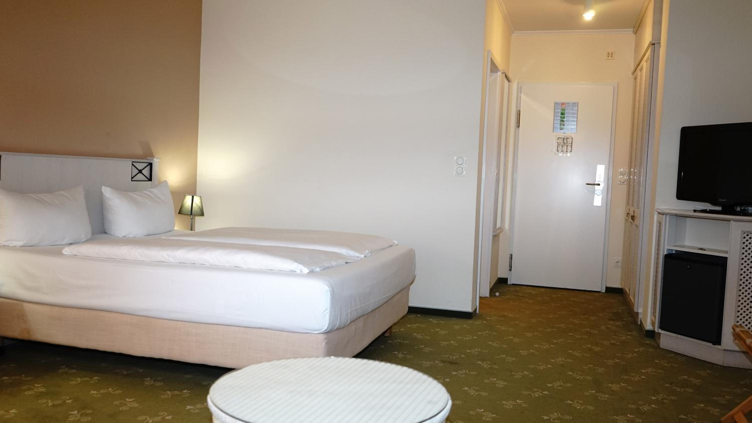 Double Room - Photo 5