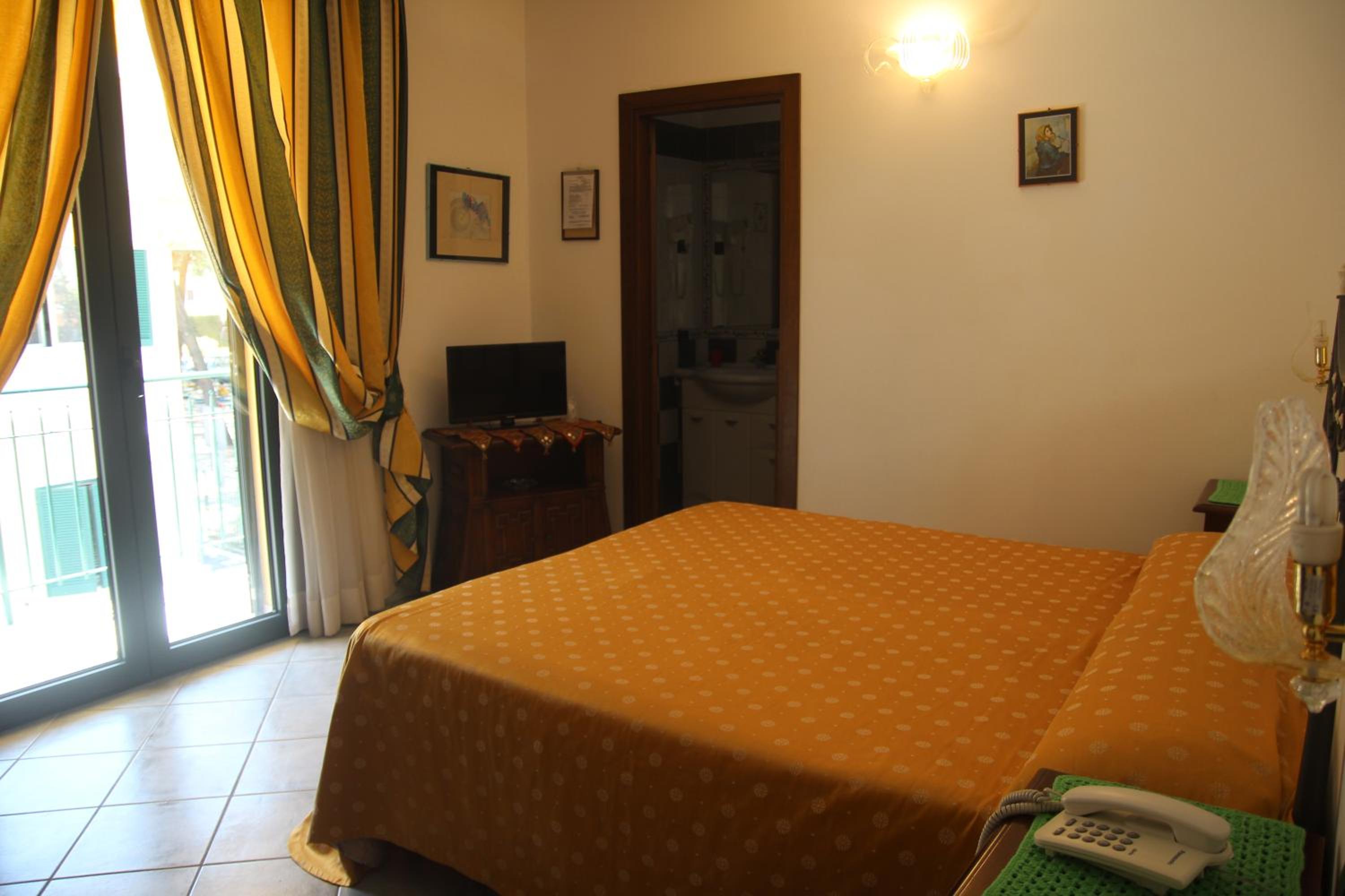Superior Double or Twin Room - Photo 1