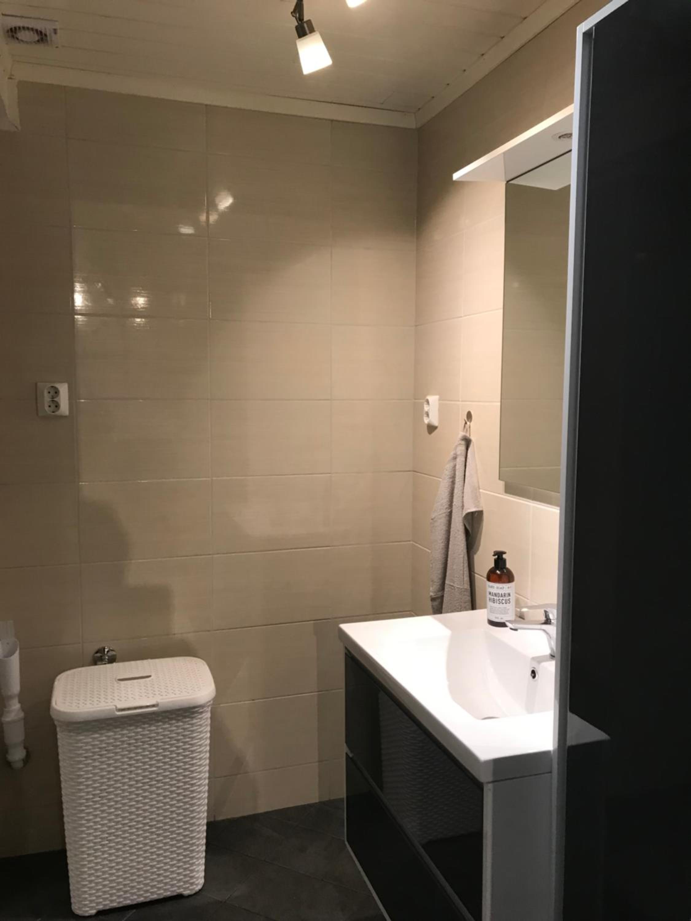 One-Bedroom Apartment - Photo 16