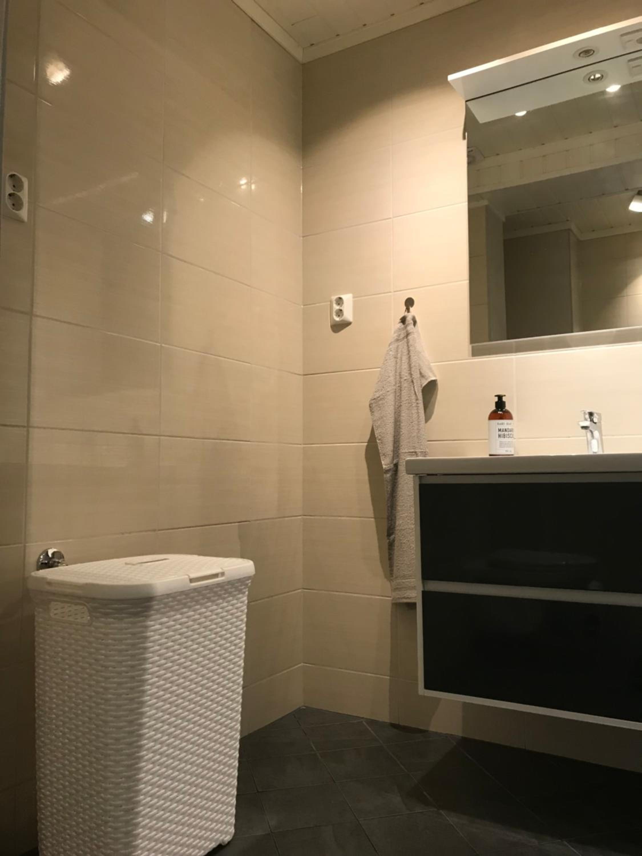 One-Bedroom Apartment - Photo 15
