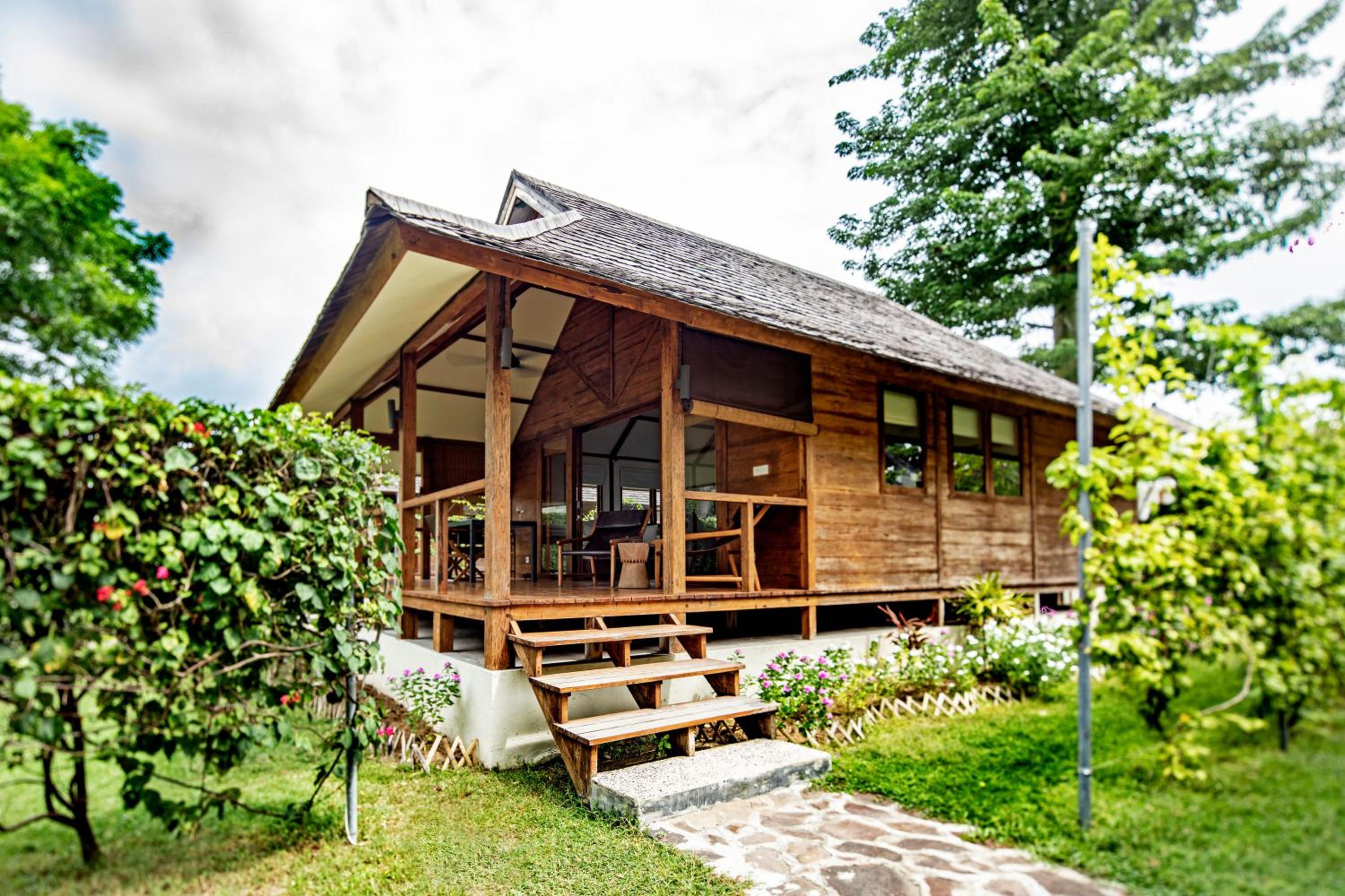 Beachfront Villa - Photo 4